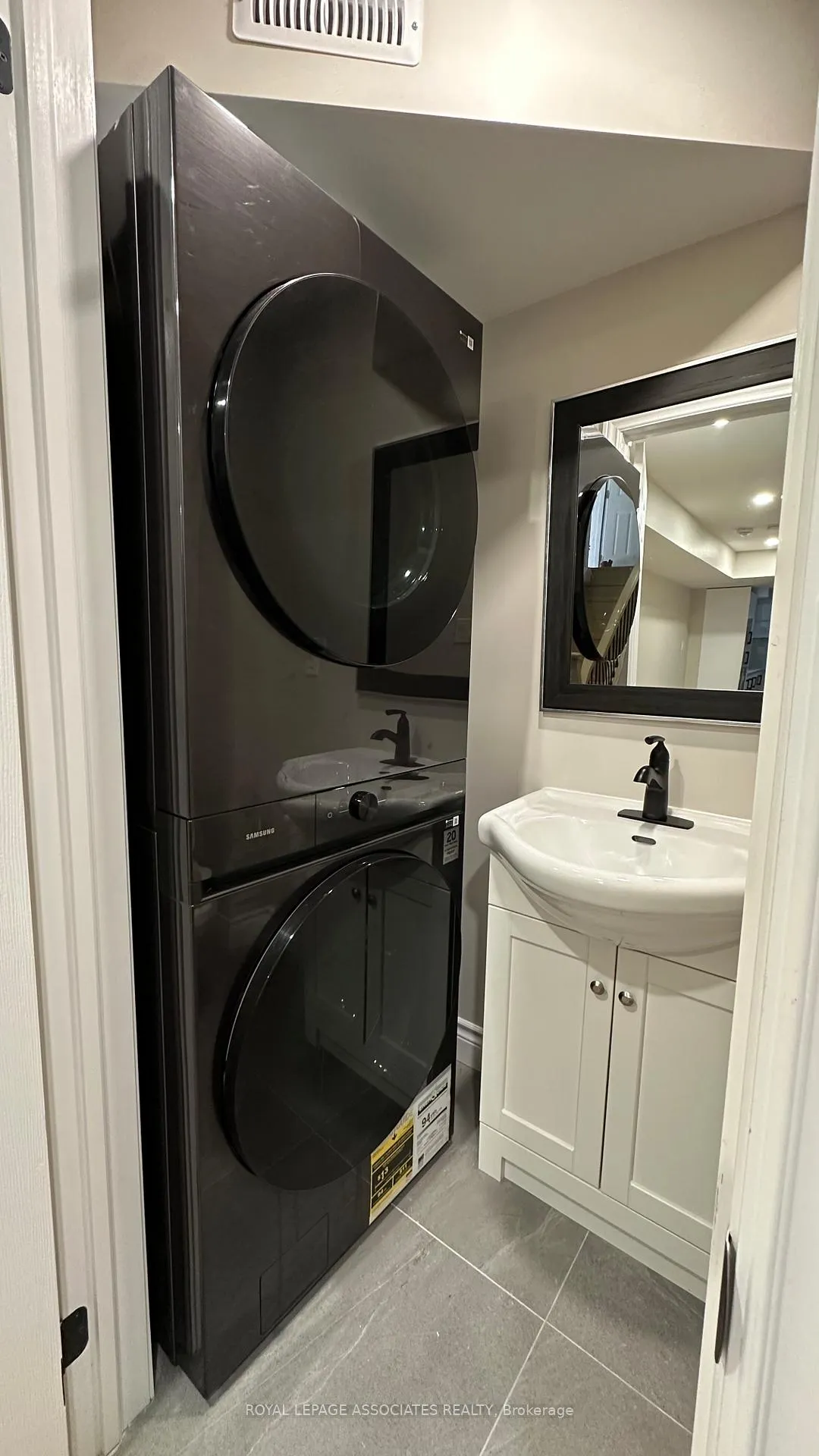 Photo 6 of 1108 Skyridge Boulevard, Pickering, Rural Pickering — HOMEH