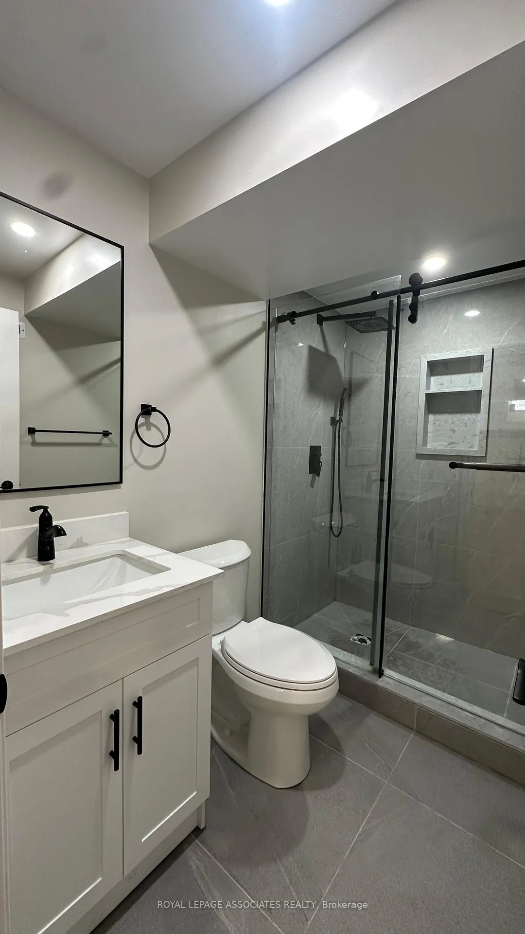 Photo 8 of 1108 Skyridge Boulevard, Pickering, Rural Pickering — HOMEH