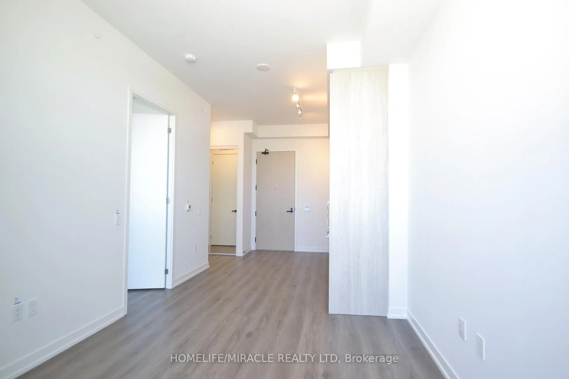Photo 9 of Unit 2711, 225 Commerce Street, Vaughan, Vaughan Corporate Centre — HOMEH