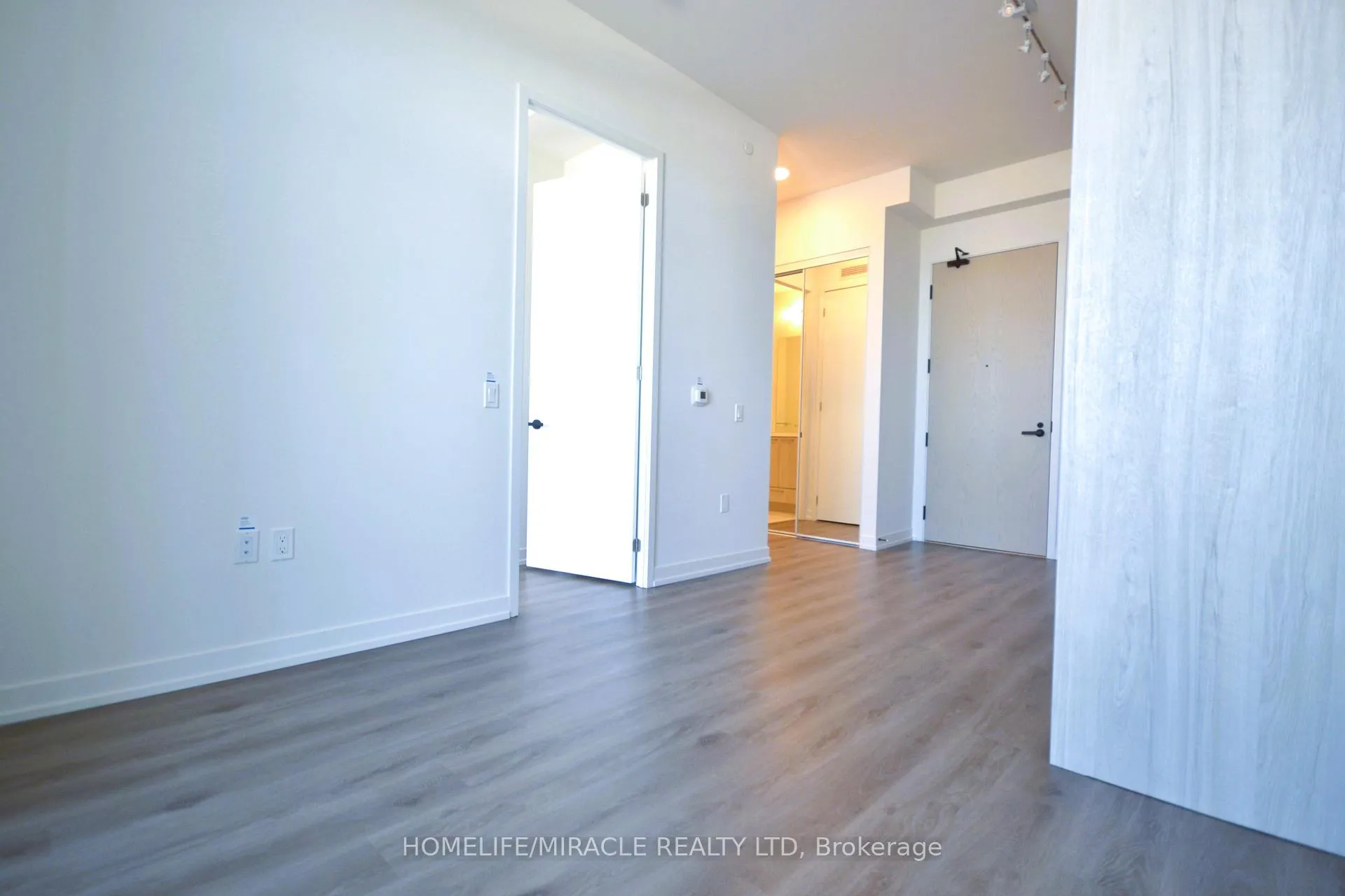 Photo 10 of Unit 2711, 225 Commerce Street, Vaughan, Vaughan Corporate Centre — HOMEH