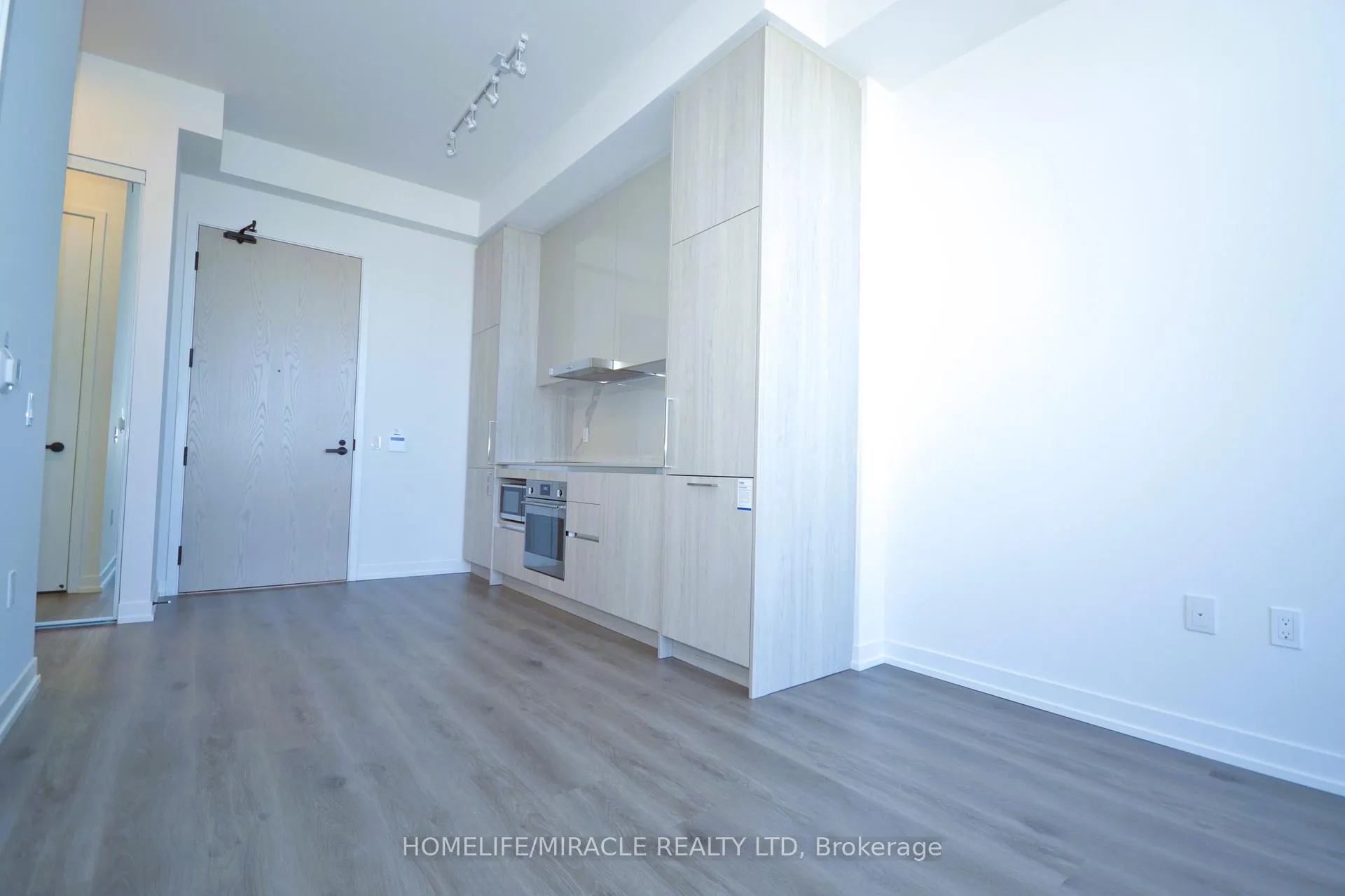 Photo 11 of Unit 2711, 225 Commerce Street, Vaughan, Vaughan Corporate Centre — HOMEH