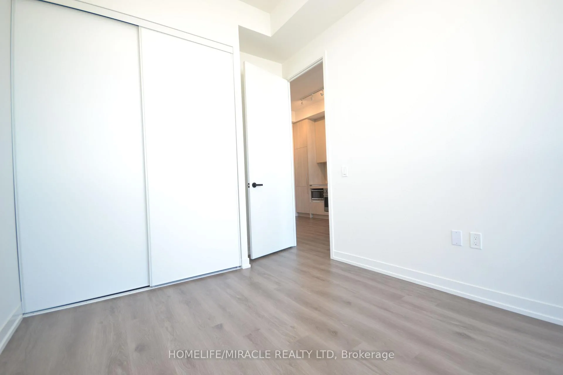 Photo 13 of Unit 2711, 225 Commerce Street, Vaughan, Vaughan Corporate Centre — HOMEH