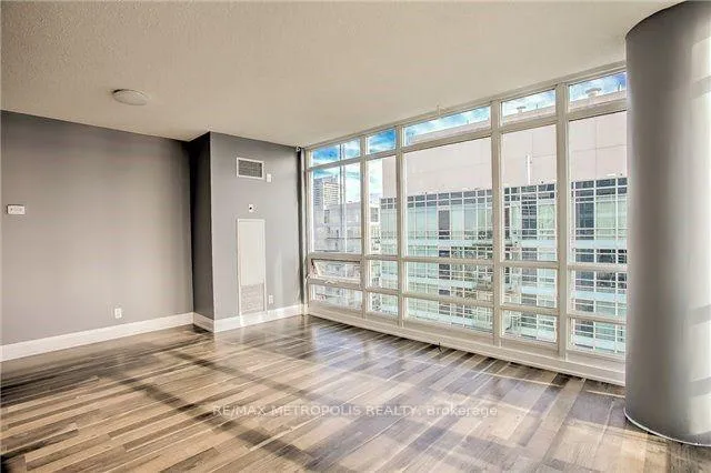 Photo 4 of Unit 3210, 397 Front Street W, Toronto, Waterfront Communities — HOMEH