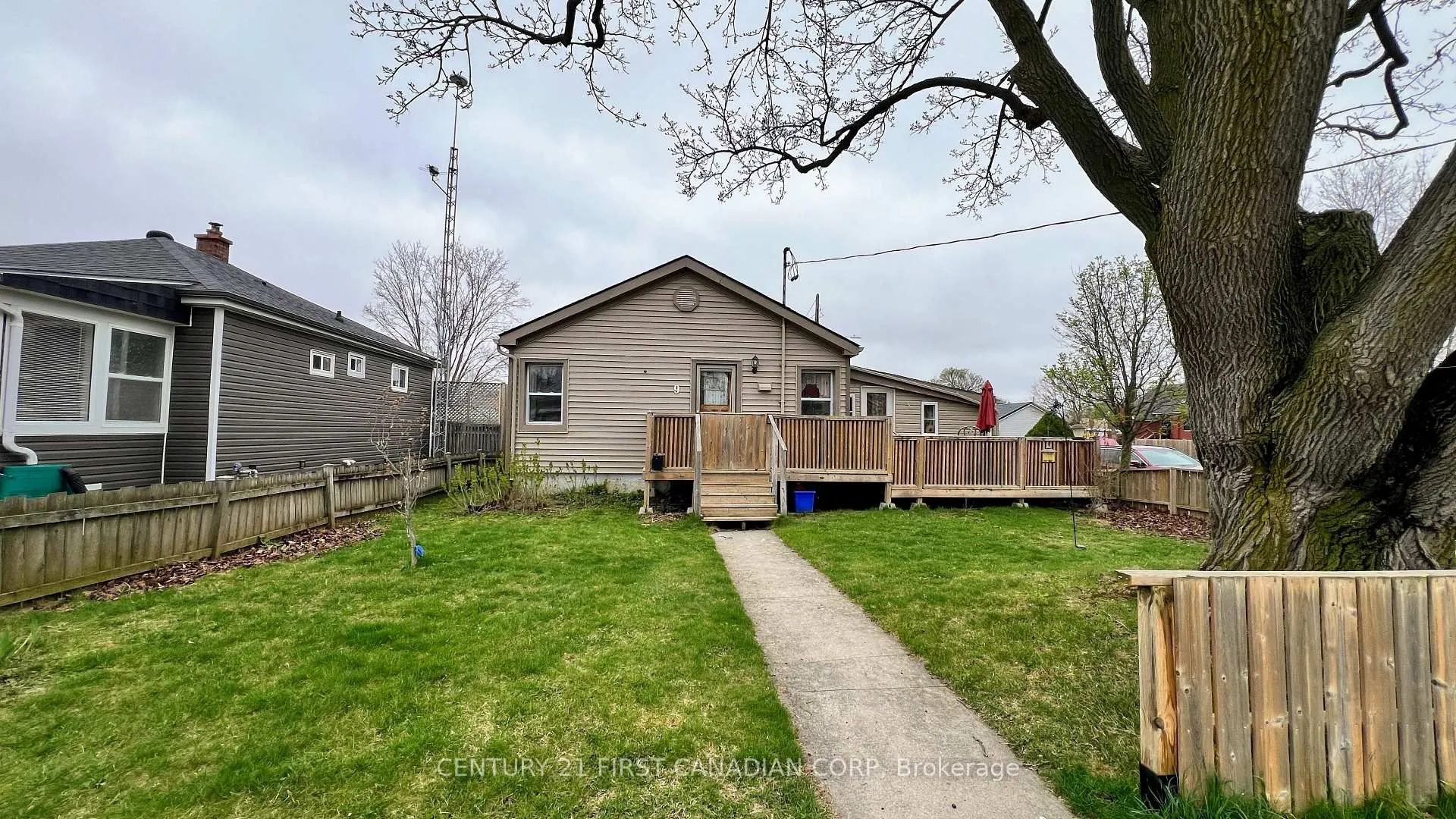 Photo 2 of 9 Trafalgar Street, St. Thomas — HOMEH