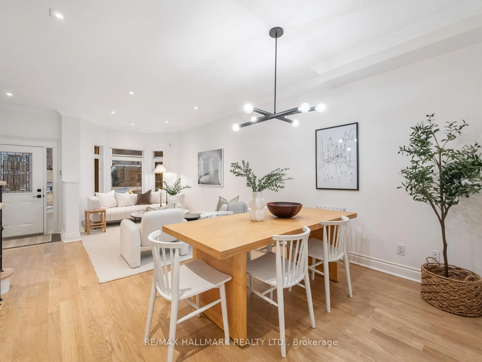 Photo 9 of 26 Eastmount Avenue, Toronto, Playter Estates-Danforth — HOMEH