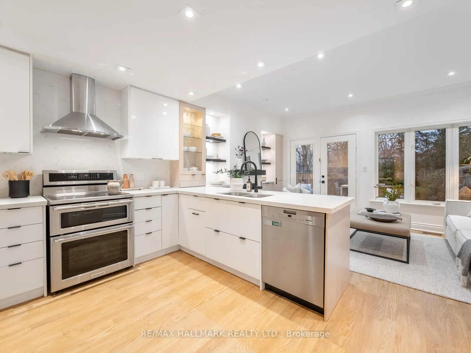 Photo 10 of 26 Eastmount Avenue, Toronto, Playter Estates-Danforth — HOMEH