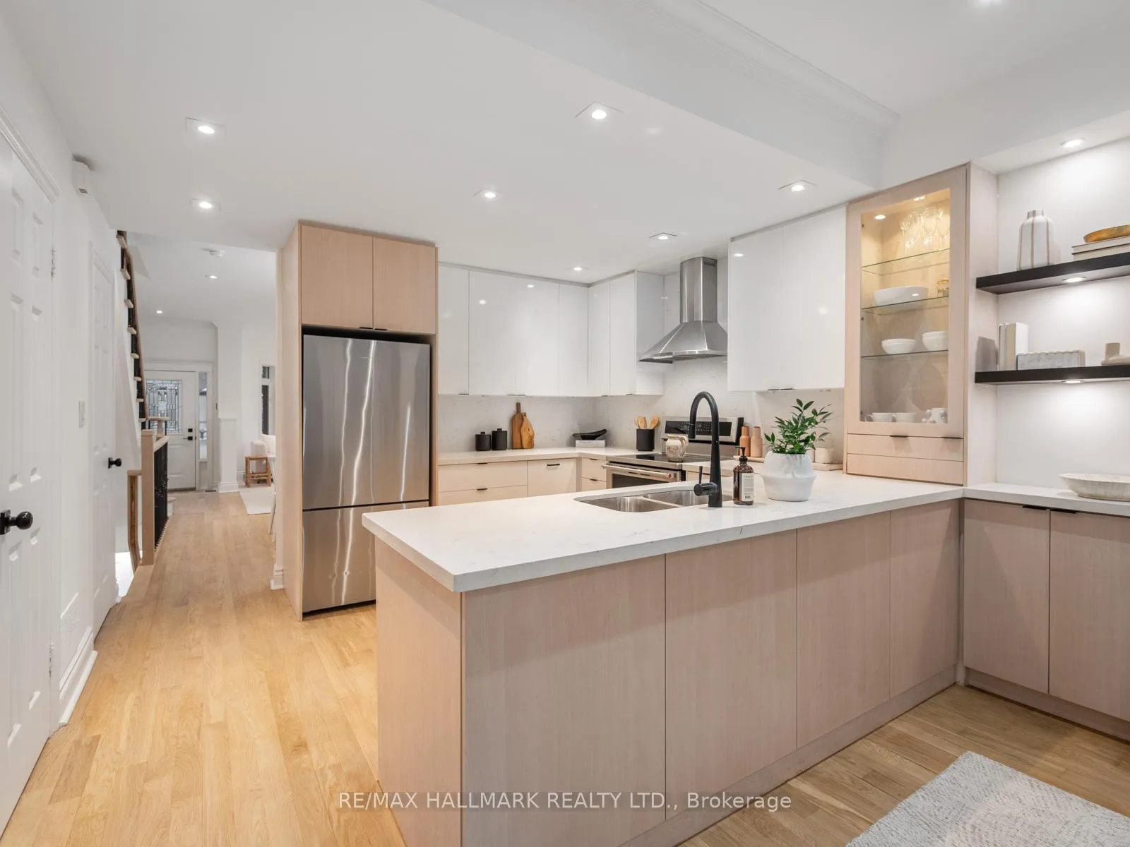 Photo 14 of 26 Eastmount Avenue, Toronto, Playter Estates-Danforth — HOMEH