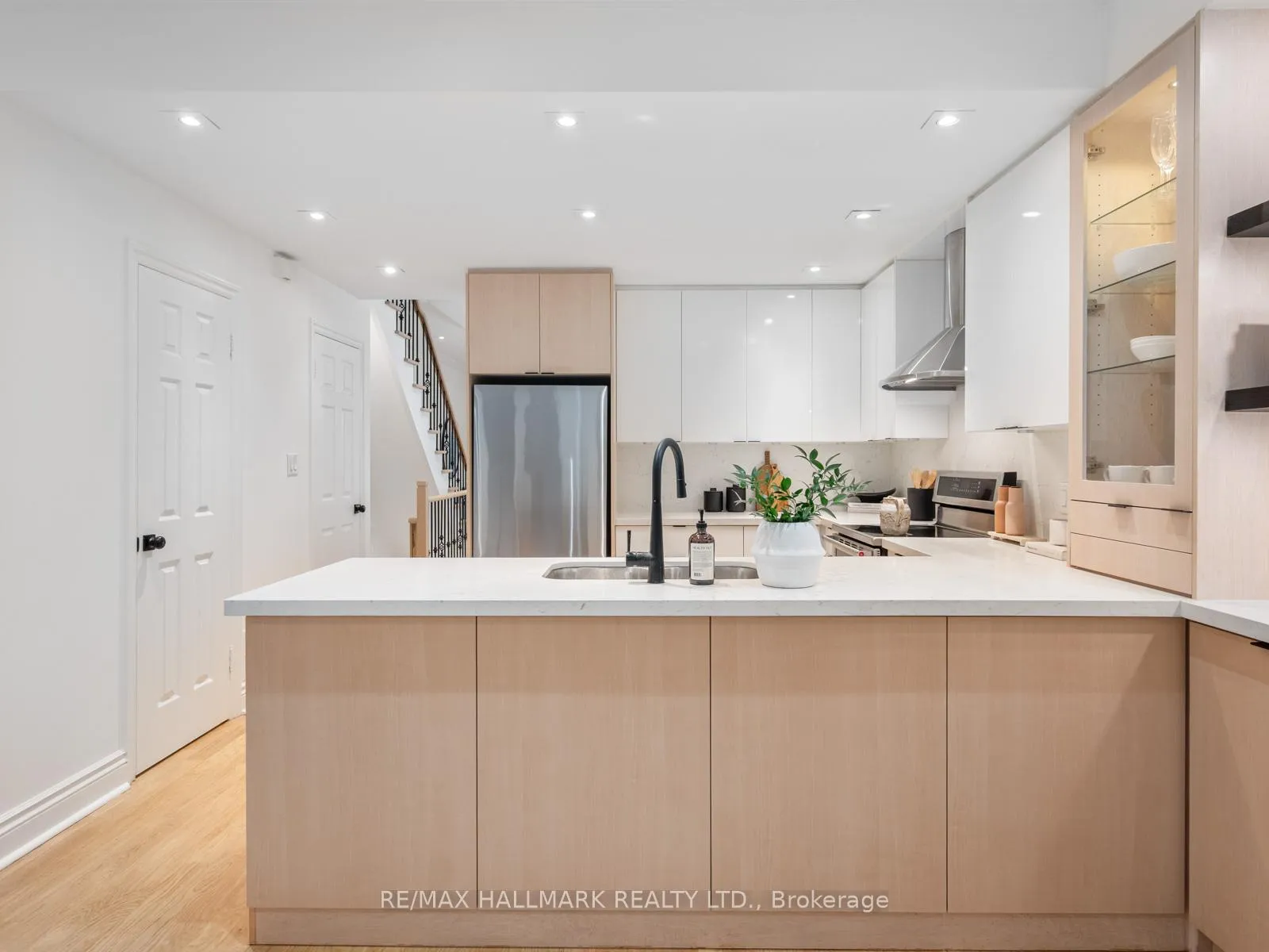 Photo 16 of 26 Eastmount Avenue, Toronto, Playter Estates-Danforth — HOMEH