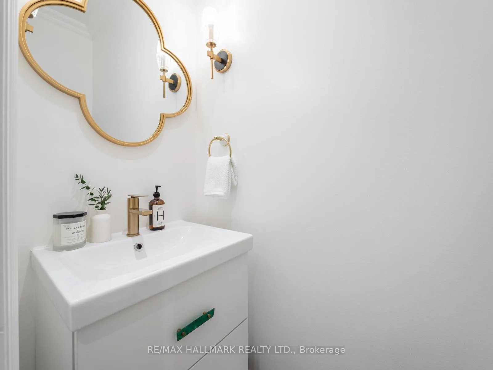 Photo 22 of 26 Eastmount Avenue, Toronto, Playter Estates-Danforth — HOMEH