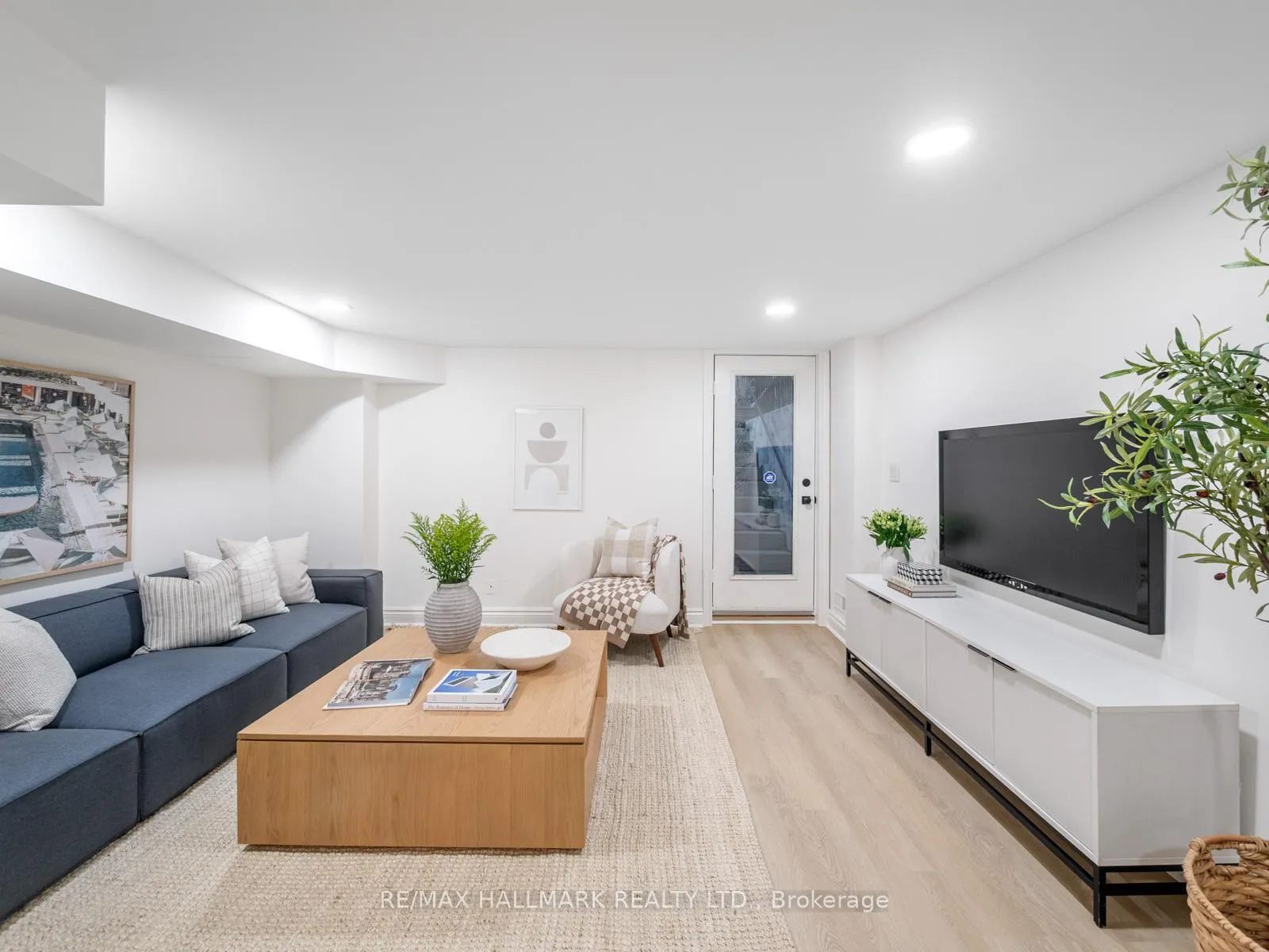 Photo 37 of 26 Eastmount Avenue, Toronto, Playter Estates-Danforth — HOMEH