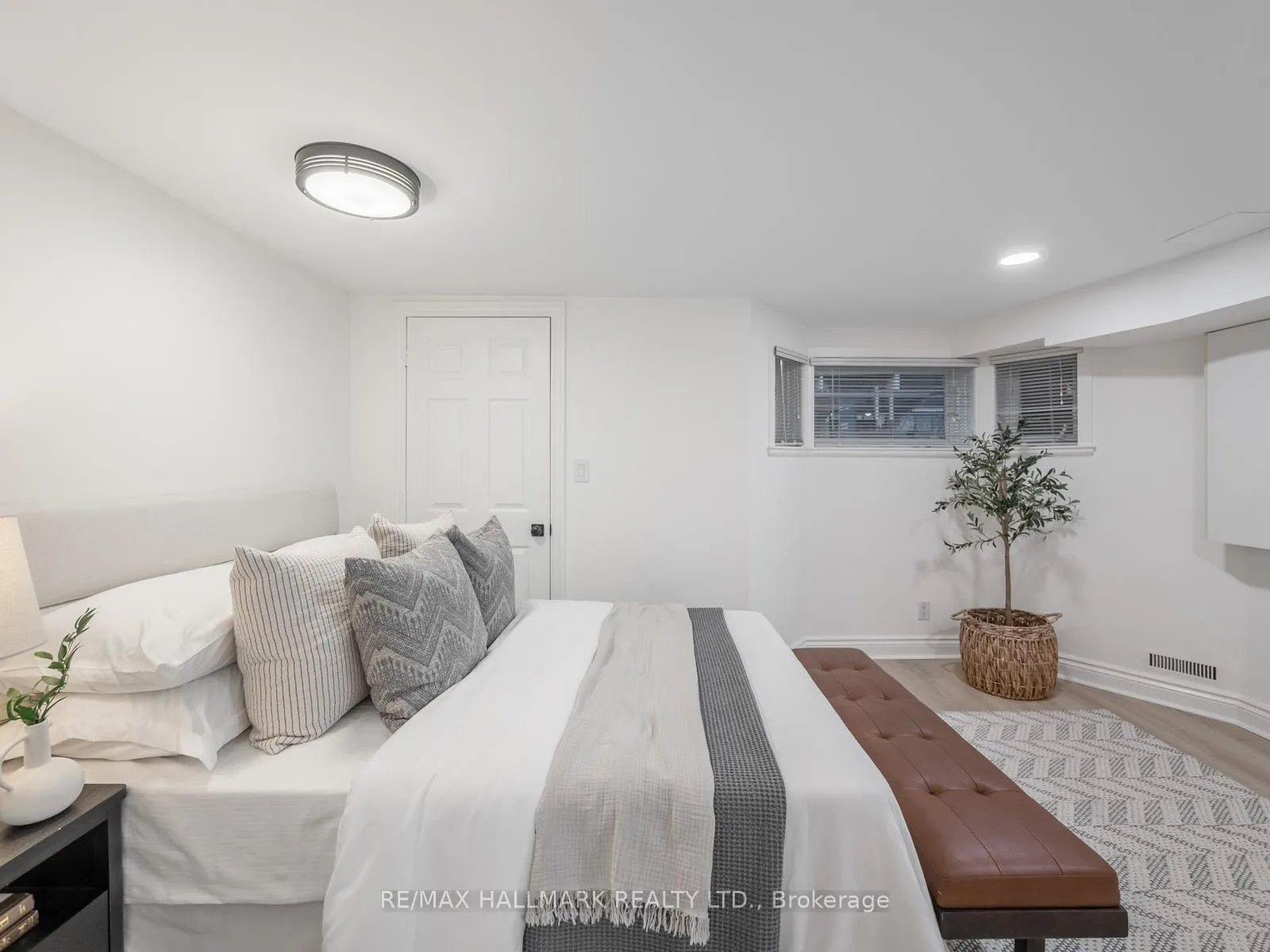 Photo 40 of 26 Eastmount Avenue, Toronto, Playter Estates-Danforth — HOMEH