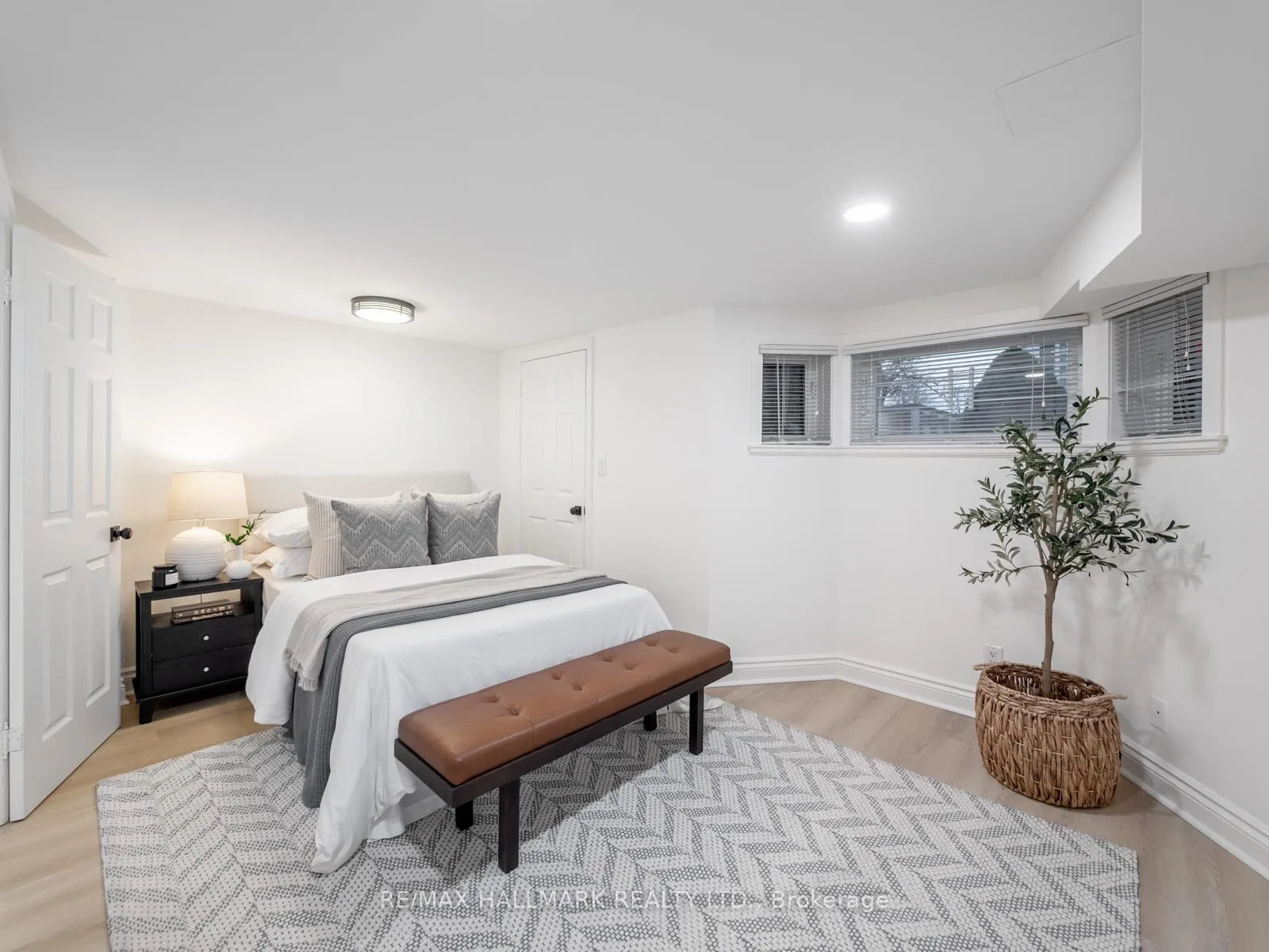 Photo 41 of 26 Eastmount Avenue, Toronto, Playter Estates-Danforth — HOMEH