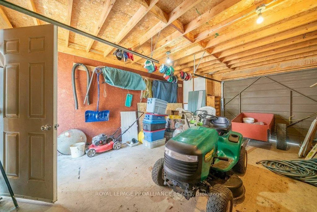 Photo 18 of 1063 Perry Road, Frontenac, Frontenac North — HOMEH