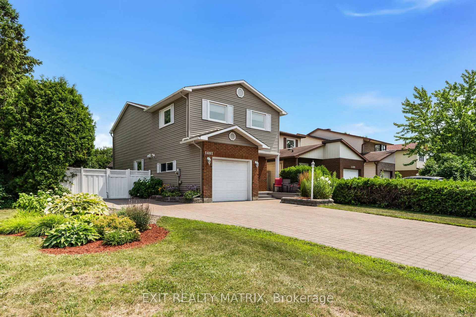 Photo 2 of 1401 Bortolotti Crescent, Ottawa, Pineview — HOMEH