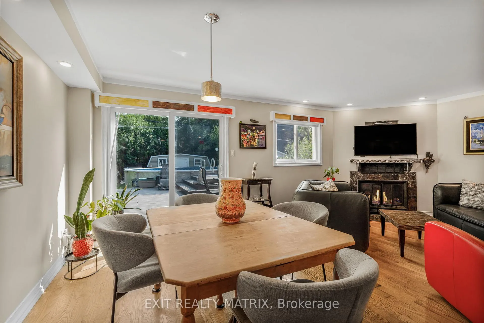 Photo 12 of 1401 Bortolotti Crescent, Ottawa, Pineview — HOMEH