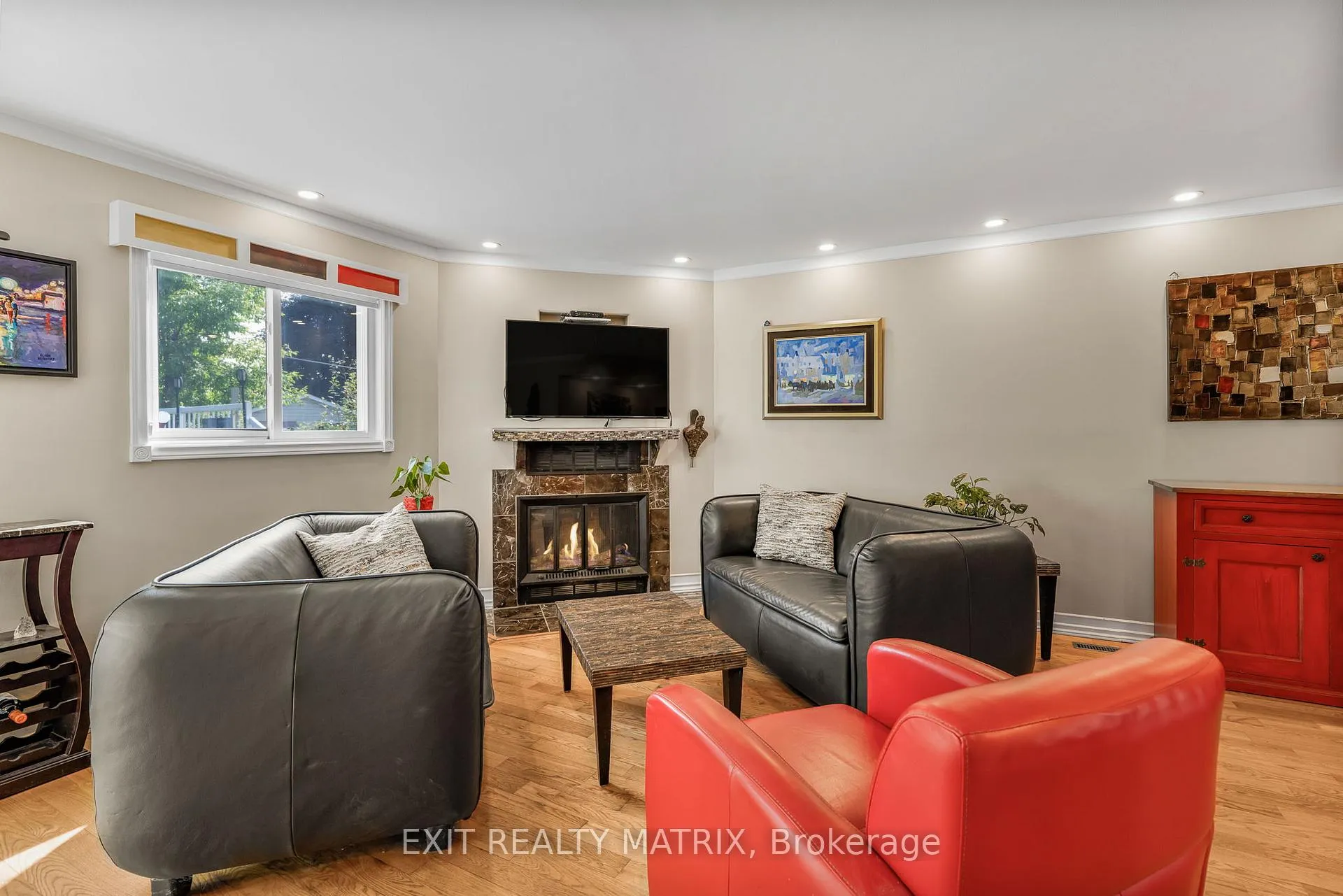 Photo 14 of 1401 Bortolotti Crescent, Ottawa, Pineview — HOMEH
