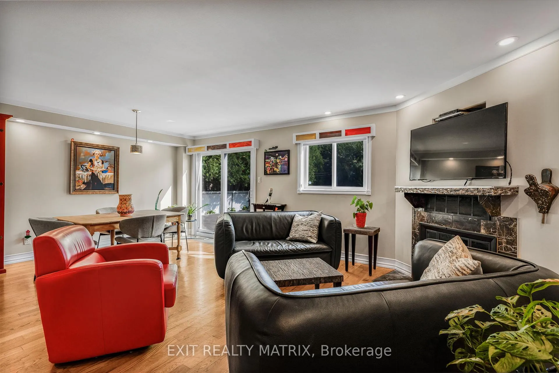Photo 16 of 1401 Bortolotti Crescent, Ottawa, Pineview — HOMEH