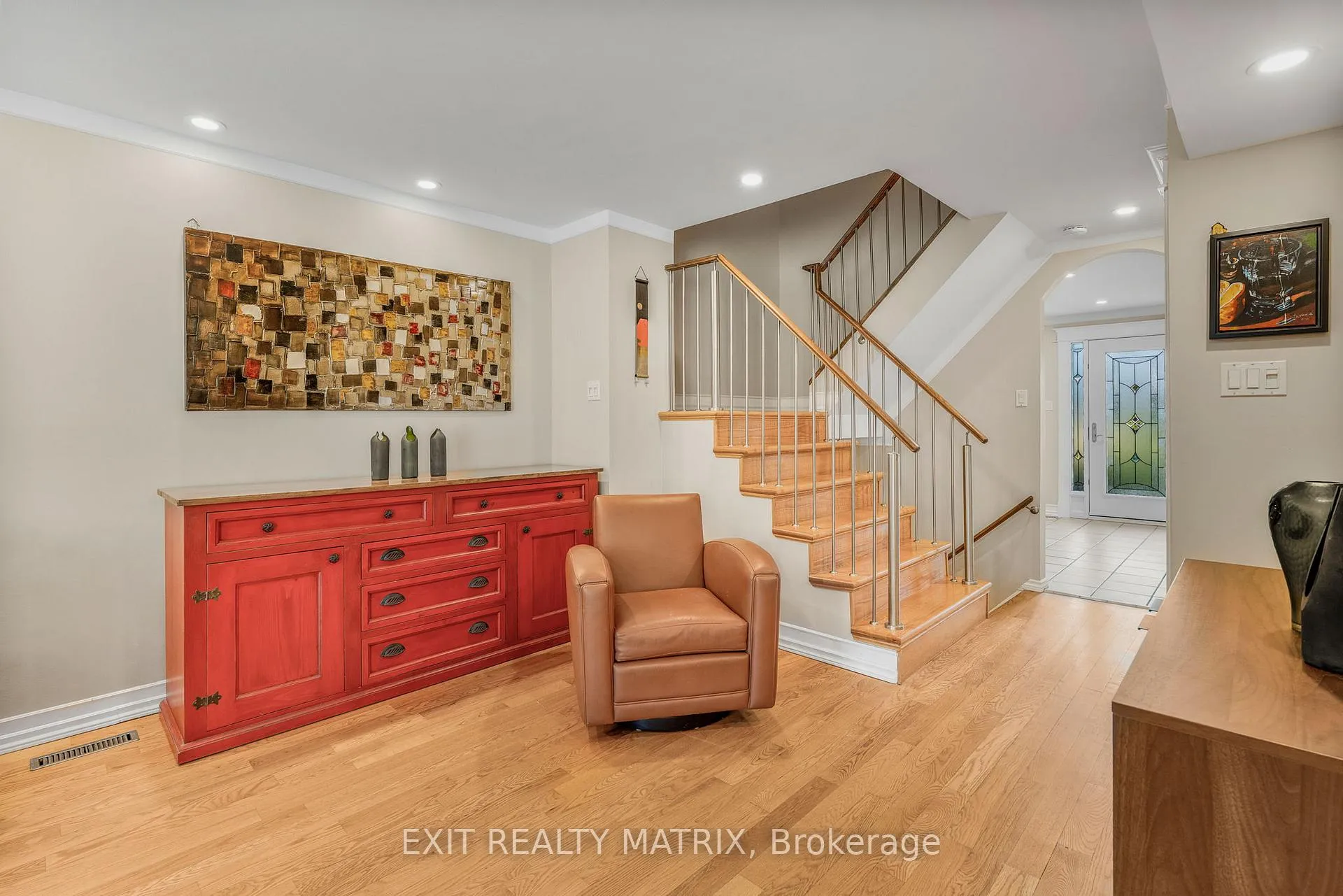 Photo 18 of 1401 Bortolotti Crescent, Ottawa, Pineview — HOMEH