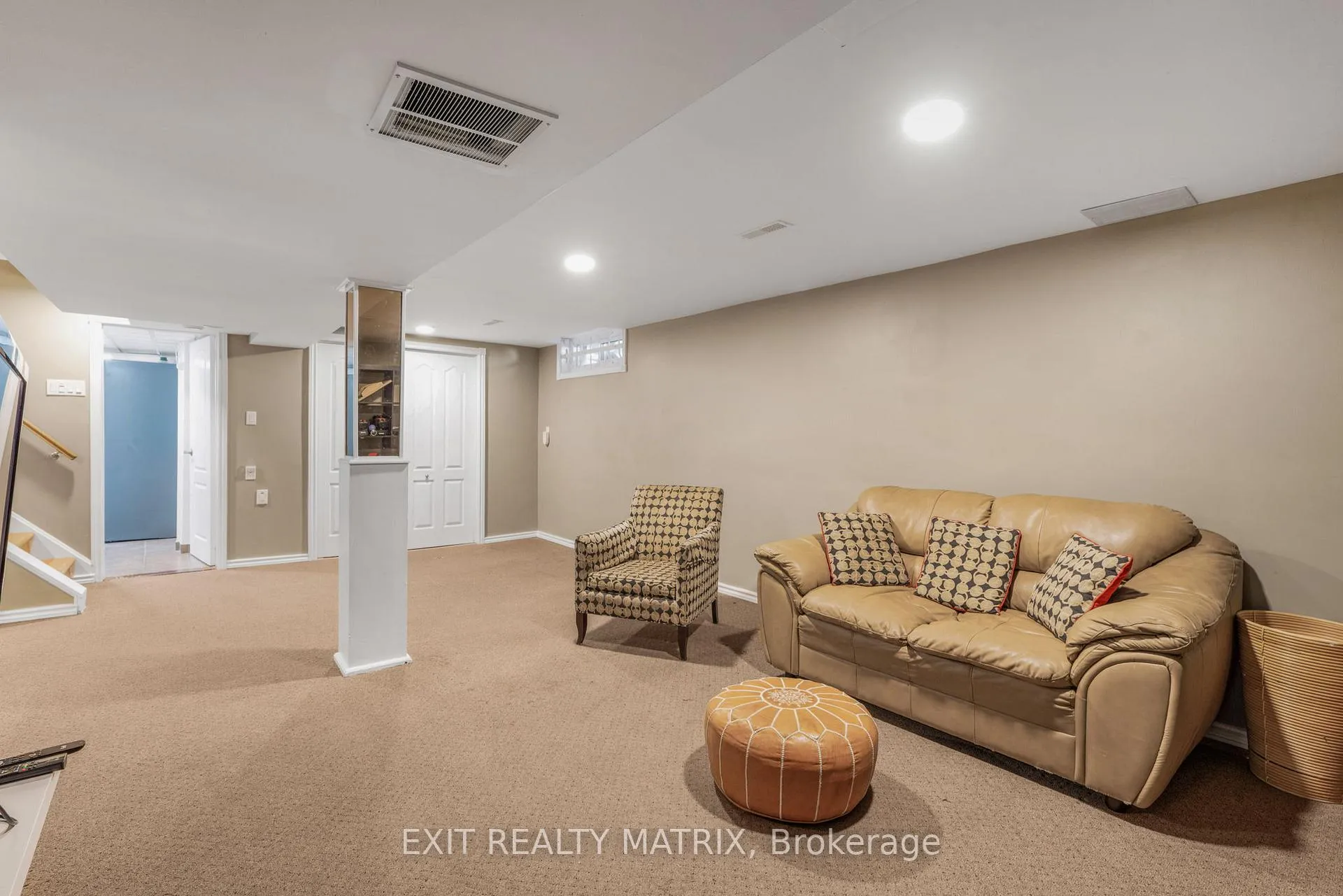 Photo 26 of 1401 Bortolotti Crescent, Ottawa, Pineview — HOMEH