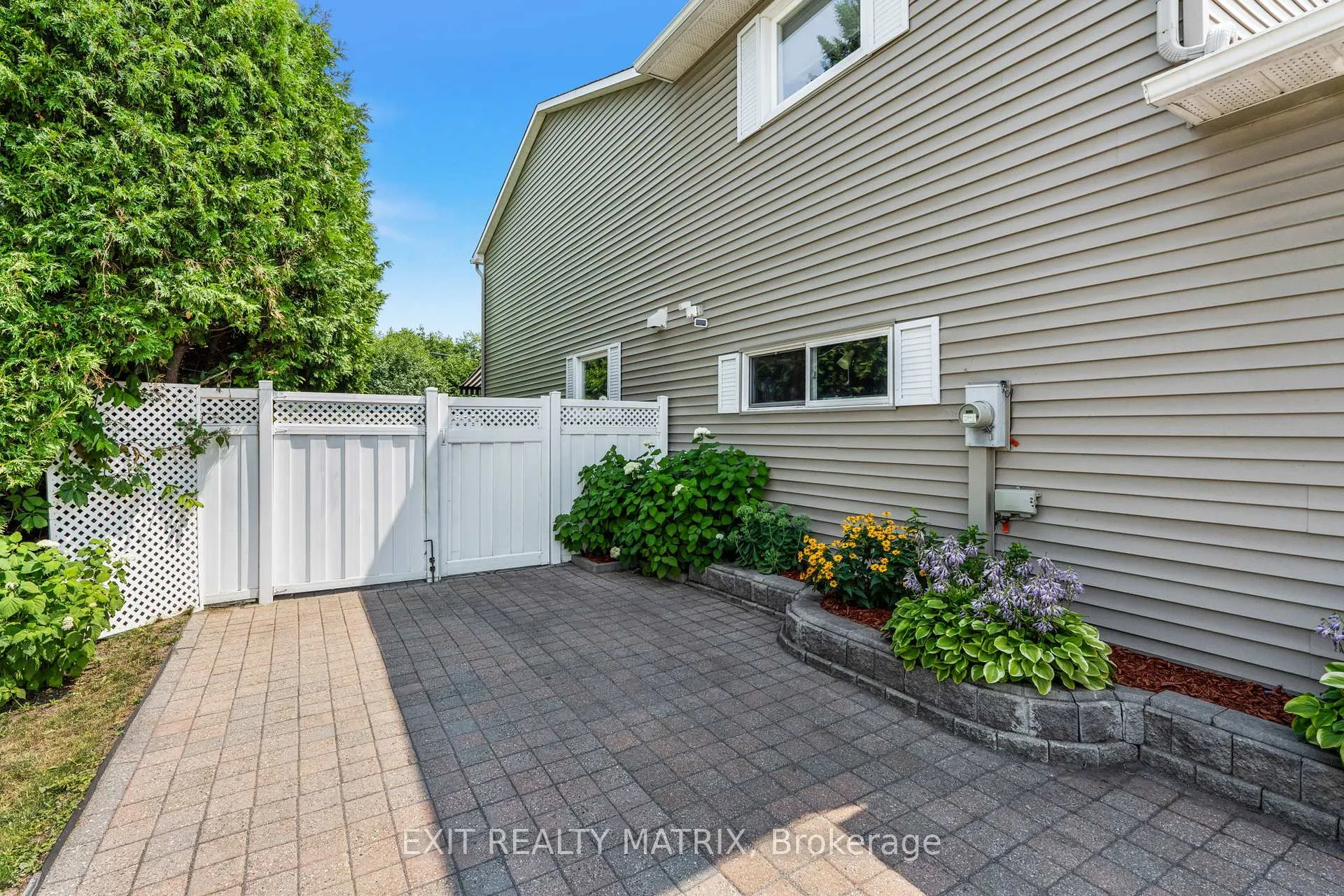 Photo 39 of 1401 Bortolotti Crescent, Ottawa, Pineview — HOMEH