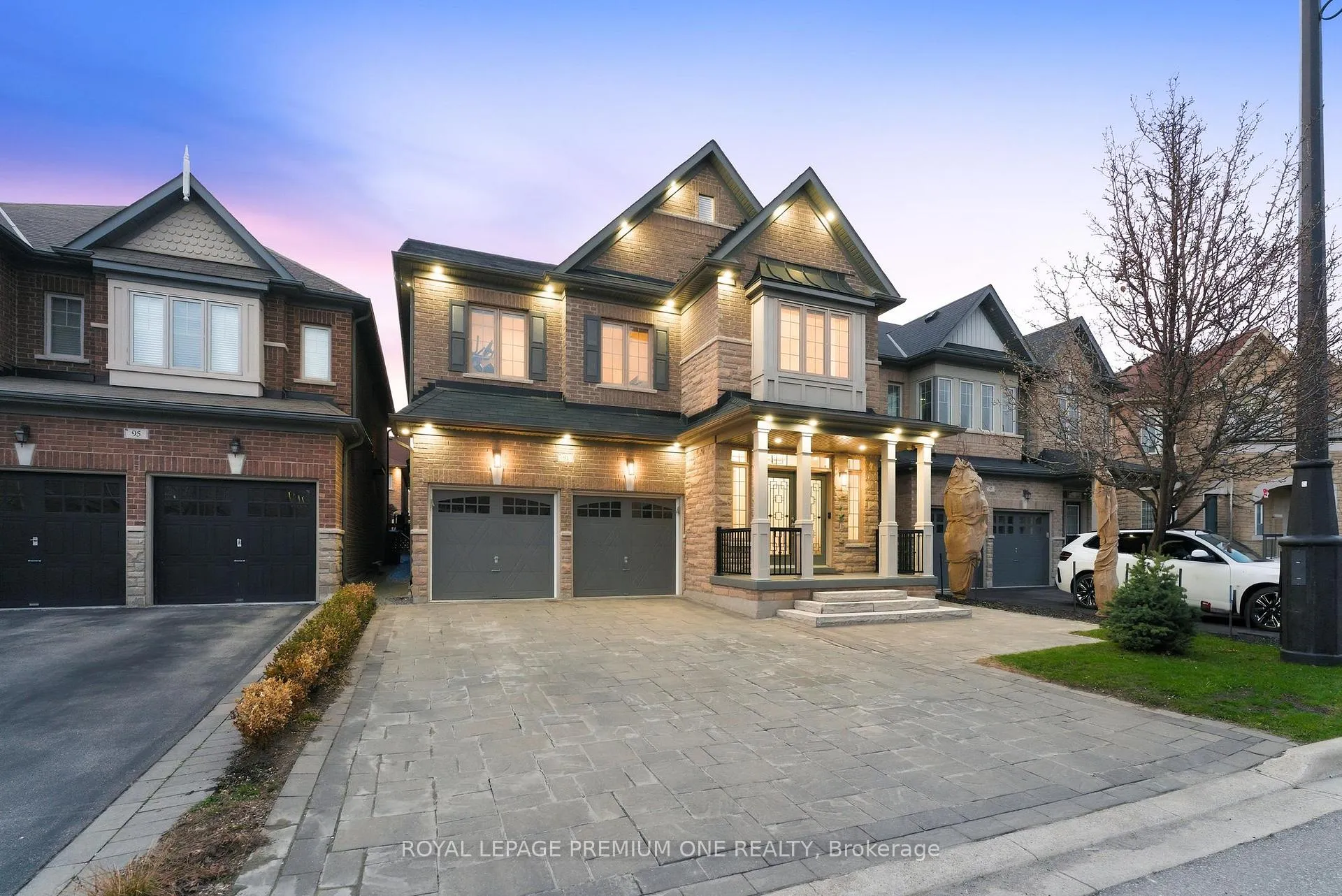 Photo 2 of 91 Card Lumber Crescent, Vaughan, Kleinburg — HOMEH