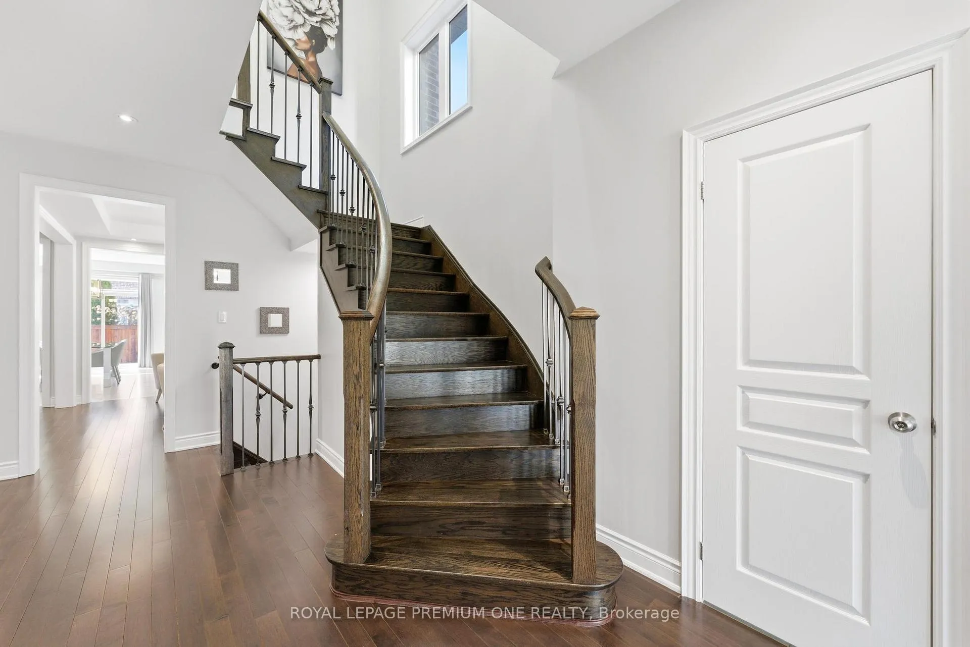 Photo 10 of 91 Card Lumber Crescent, Vaughan, Kleinburg — HOMEH