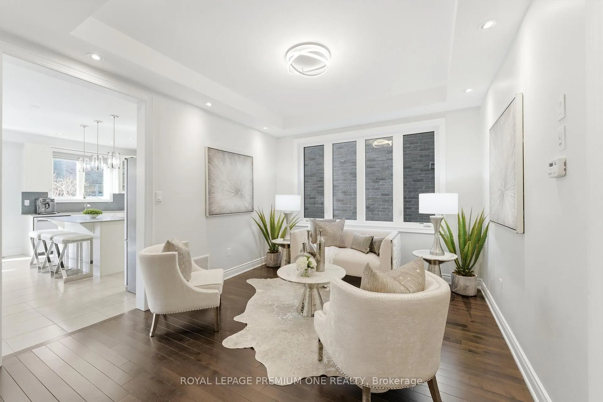 Photo 11 of 91 Card Lumber Crescent, Vaughan, Kleinburg — HOMEH