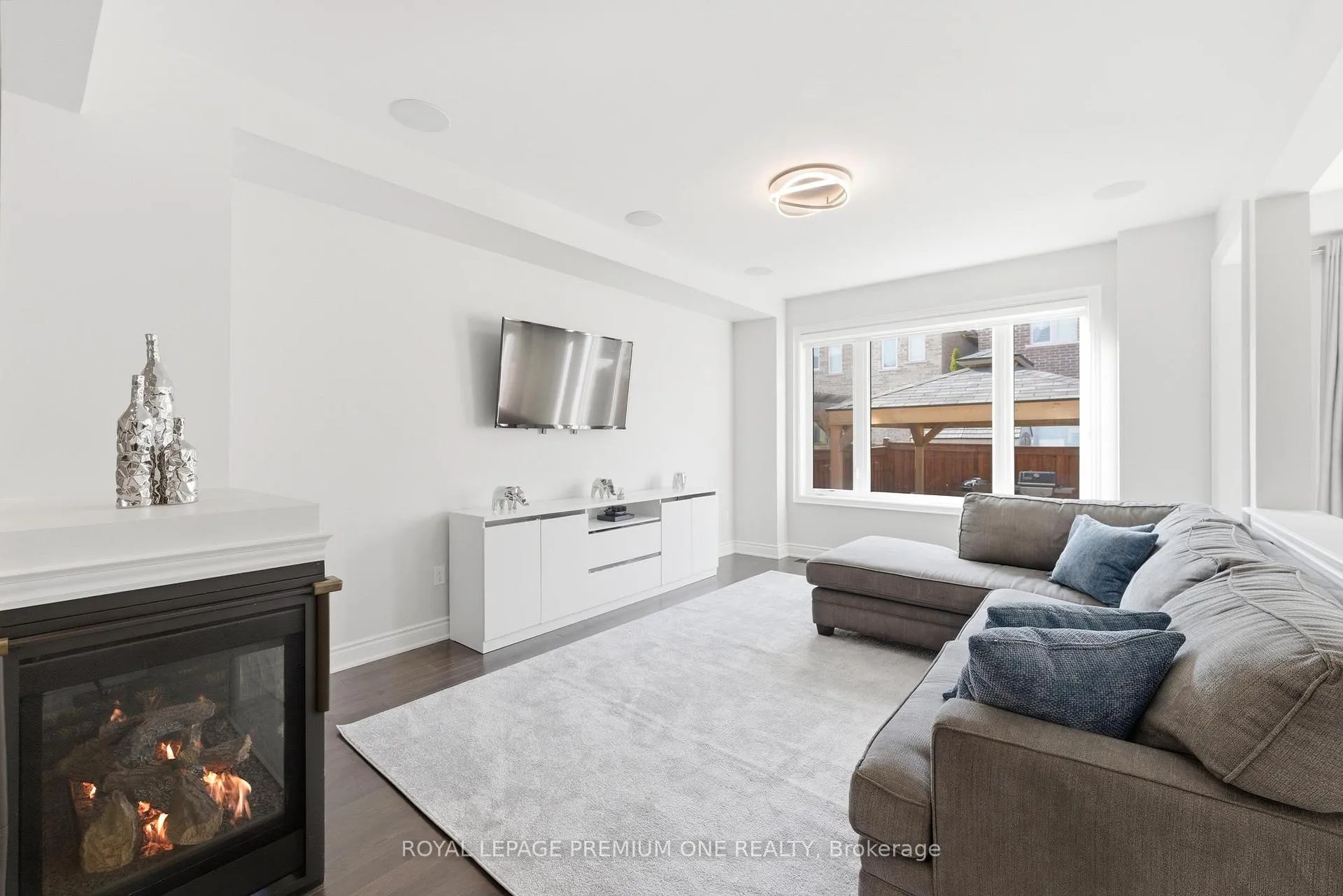 Photo 20 of 91 Card Lumber Crescent, Vaughan, Kleinburg — HOMEH