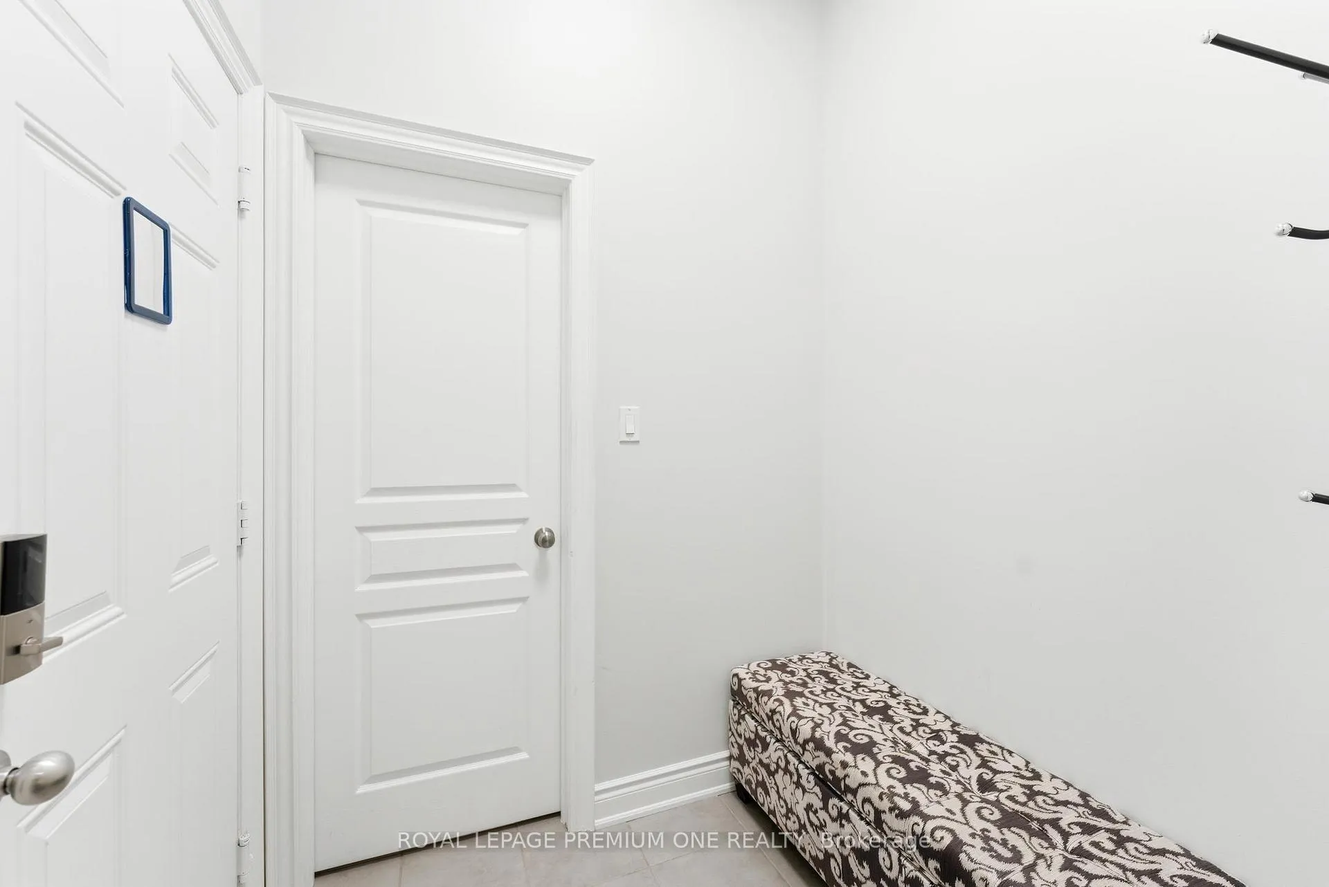 Photo 22 of 91 Card Lumber Crescent, Vaughan, Kleinburg — HOMEH