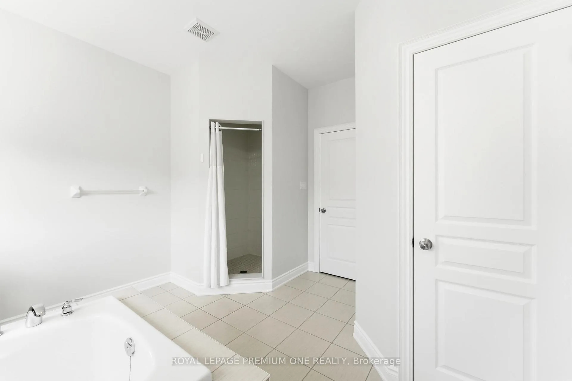 Photo 27 of 91 Card Lumber Crescent, Vaughan, Kleinburg — HOMEH