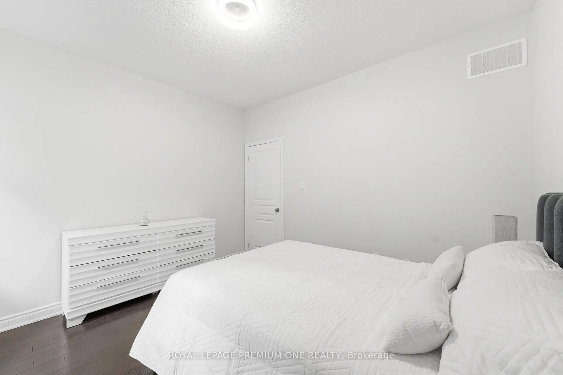 Photo 29 of 91 Card Lumber Crescent, Vaughan, Kleinburg — HOMEH
