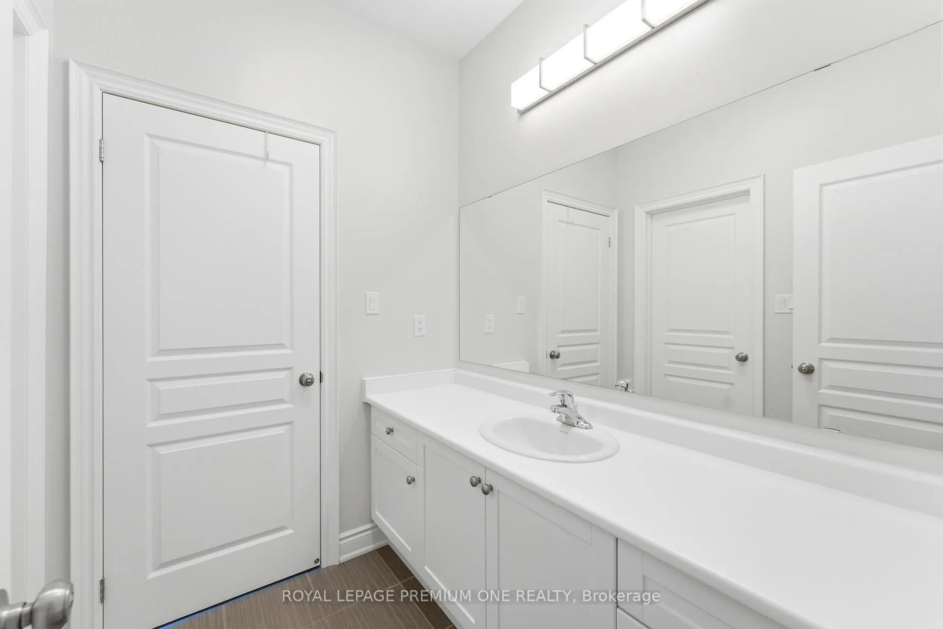 Photo 31 of 91 Card Lumber Crescent, Vaughan, Kleinburg — HOMEH