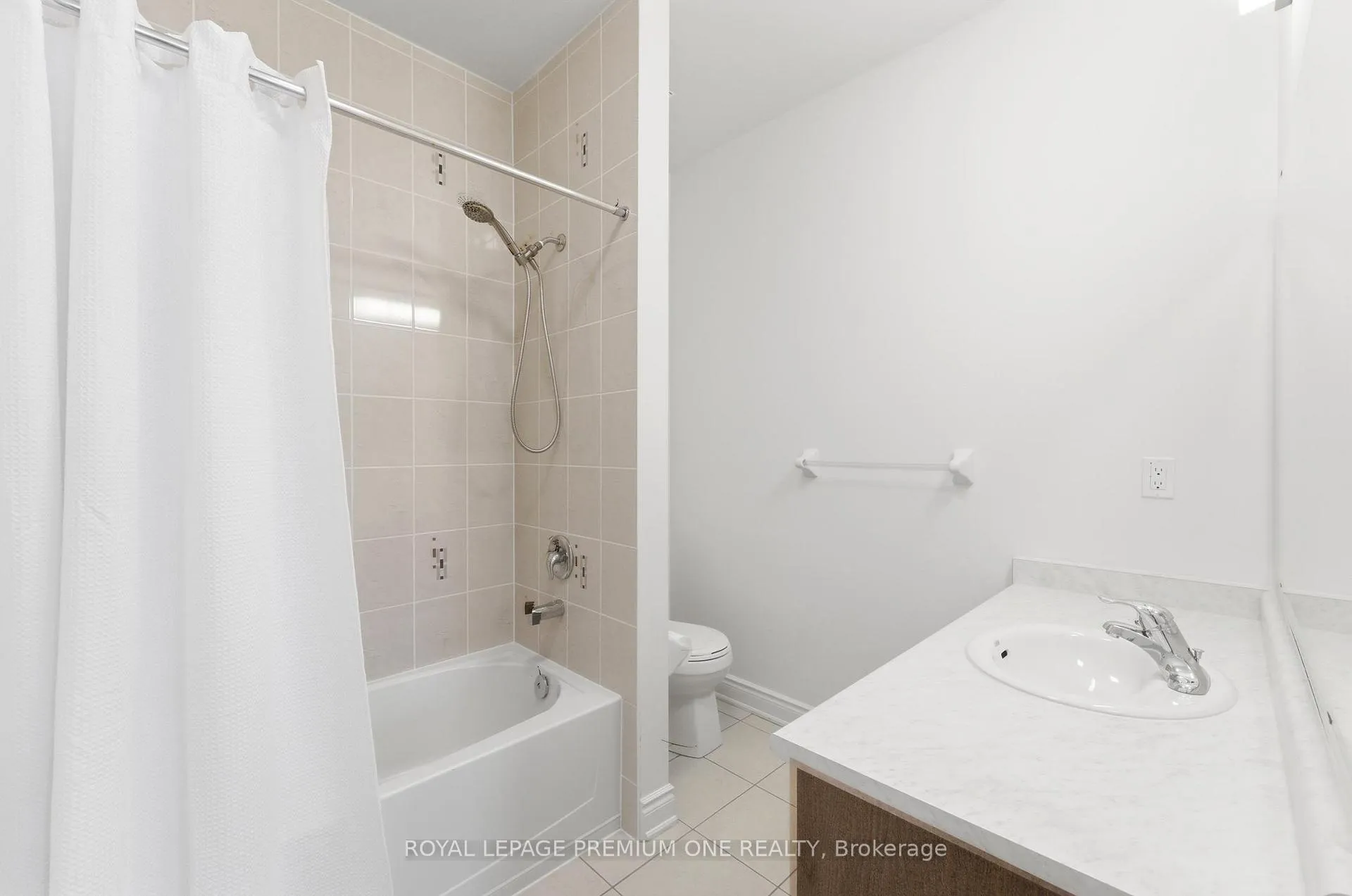 Photo 34 of 91 Card Lumber Crescent, Vaughan, Kleinburg — HOMEH