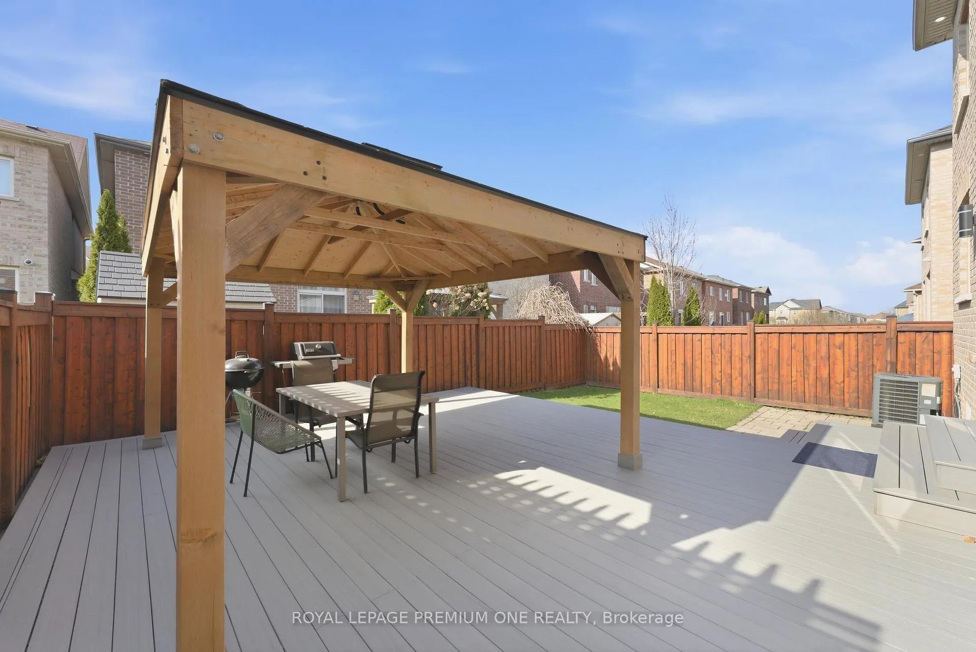 Photo 46 of 91 Card Lumber Crescent, Vaughan, Kleinburg — HOMEH