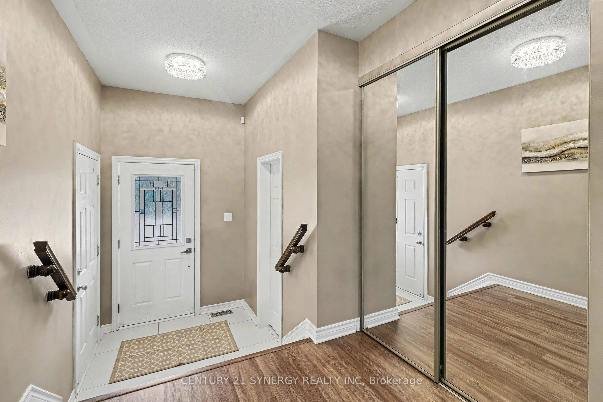 Photo 3 of 114 Silvermoon Crescent, Ottawa, Avalon East — HOMEH