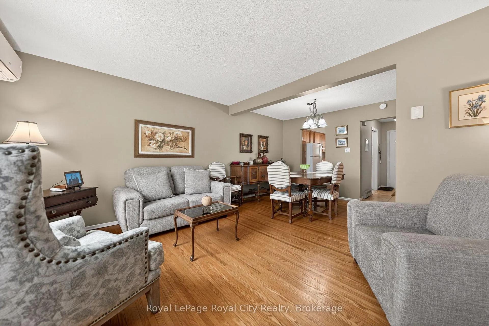 Photo 3 of Unit 11, 41 Rhonda Road, Guelph, Willow West/Sugarbush/West Acres — HOMEH
