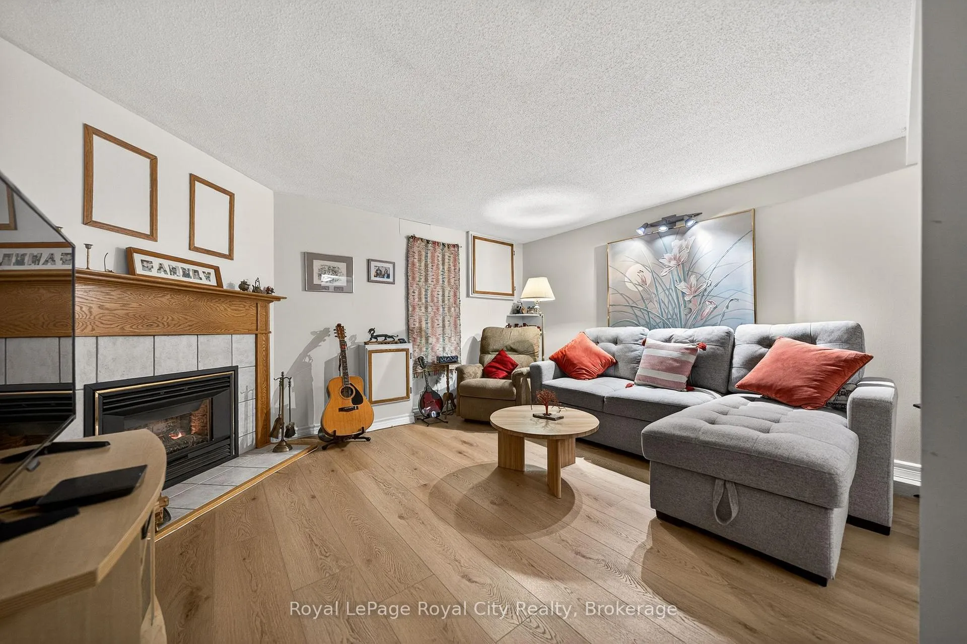 Photo 13 of Unit 11, 41 Rhonda Road, Guelph, Willow West/Sugarbush/West Acres — HOMEH