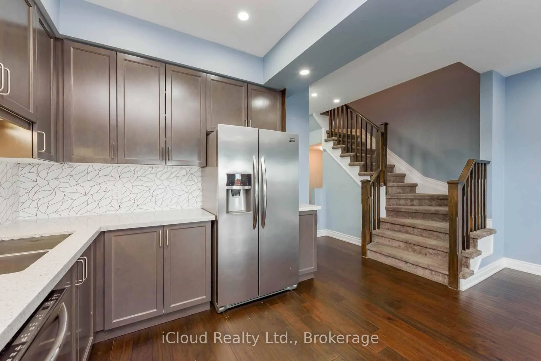 Photo 13 of 42 Serenity Lane, Hamilton, Stoney Creek — HOMEH