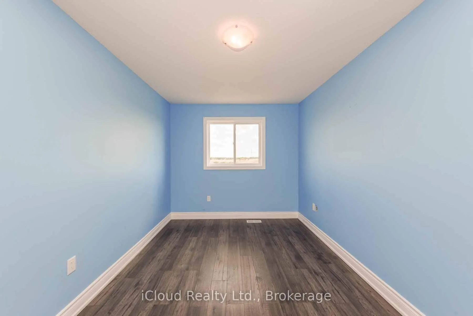Photo 21 of 42 Serenity Lane, Hamilton, Stoney Creek — HOMEH