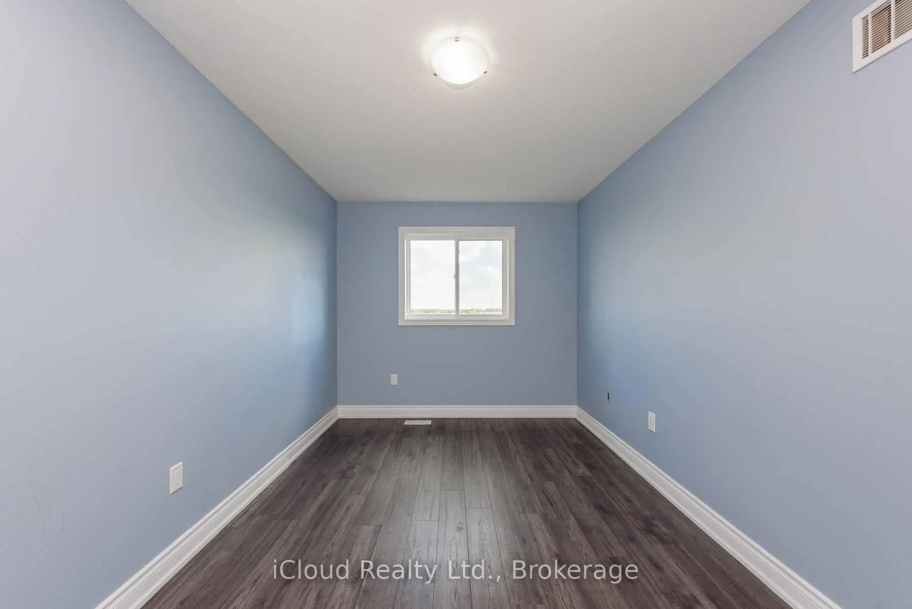 Photo 23 of 42 Serenity Lane, Hamilton, Stoney Creek — HOMEH