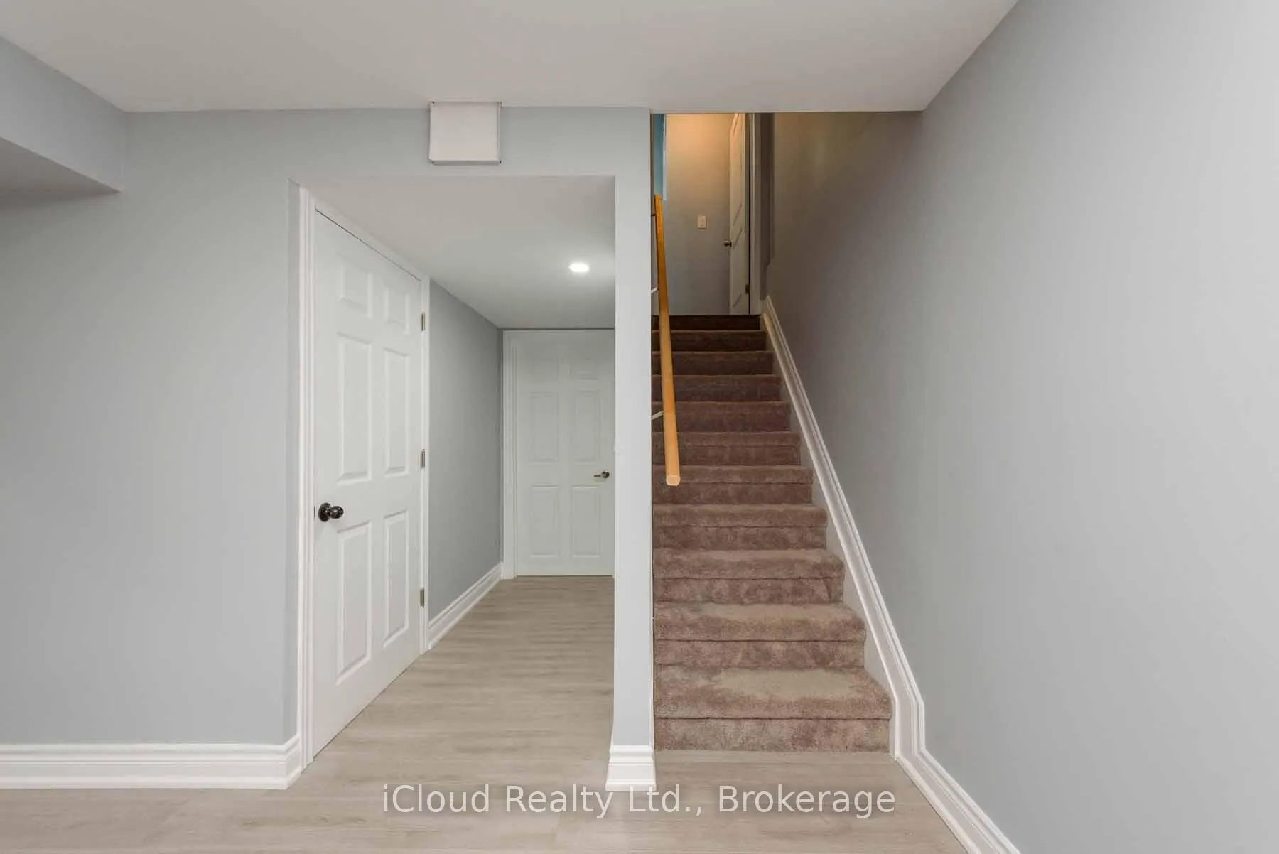 Photo 24 of 42 Serenity Lane, Hamilton, Stoney Creek — HOMEH