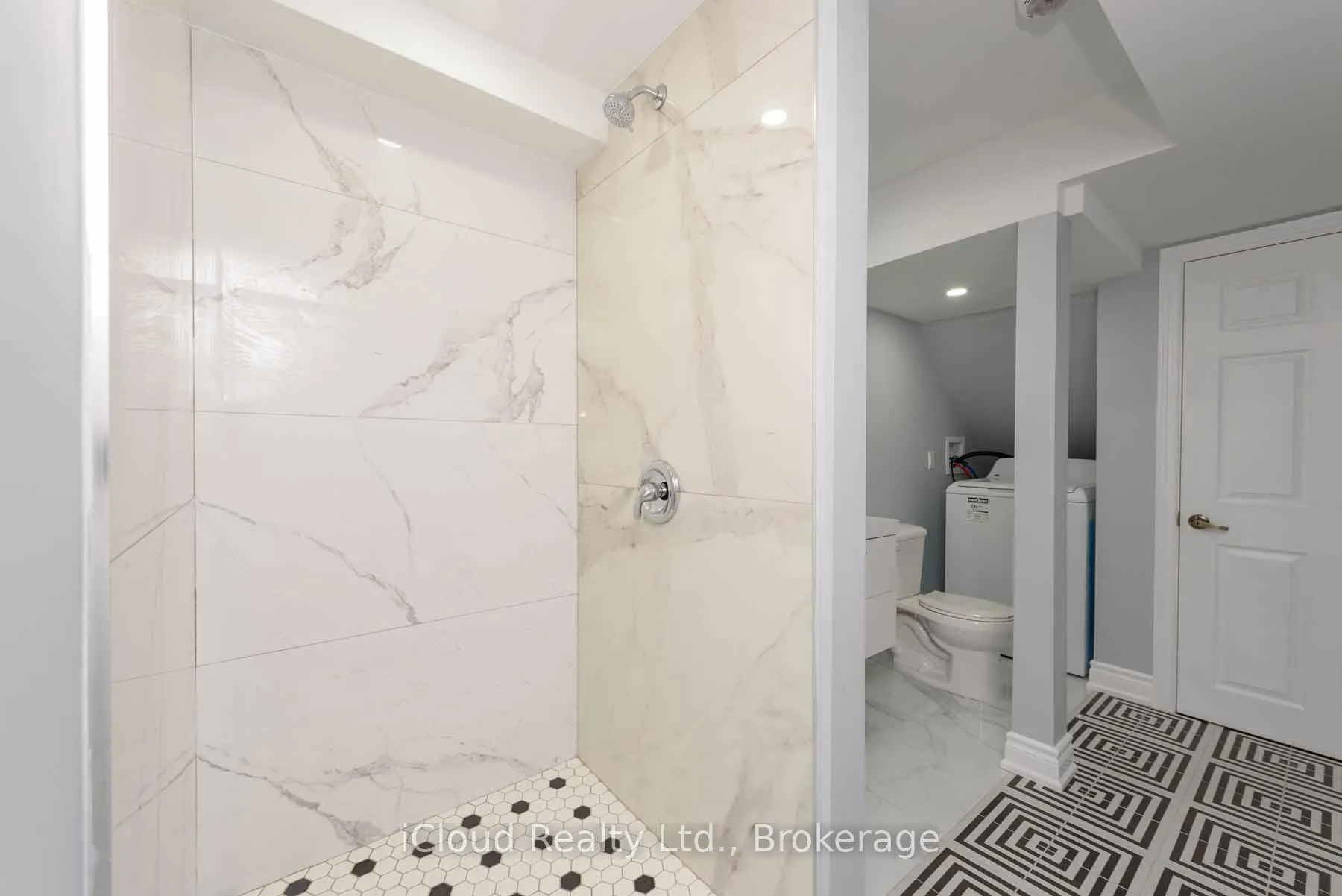 Photo 29 of 42 Serenity Lane, Hamilton, Stoney Creek — HOMEH