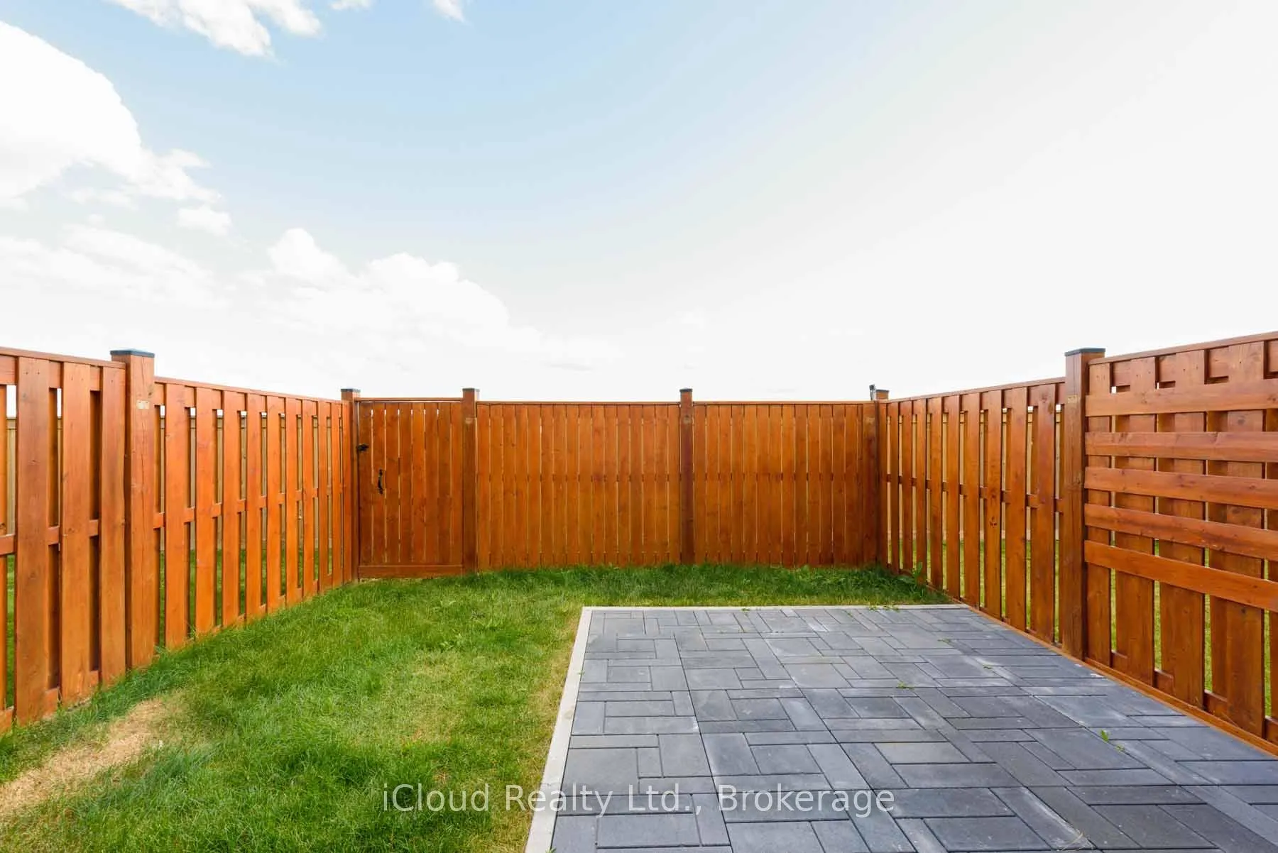 Photo 30 of 42 Serenity Lane, Hamilton, Stoney Creek — HOMEH