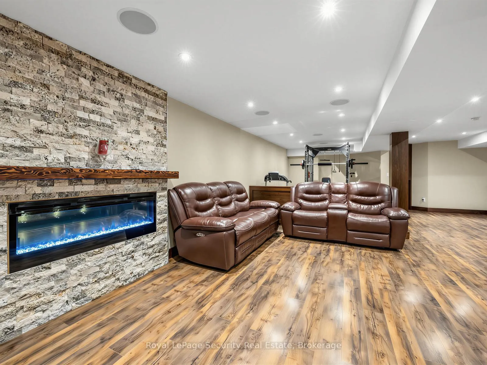 Photo 29 of 14 Jeremy Place, Brampton, Northgate — HOMEH