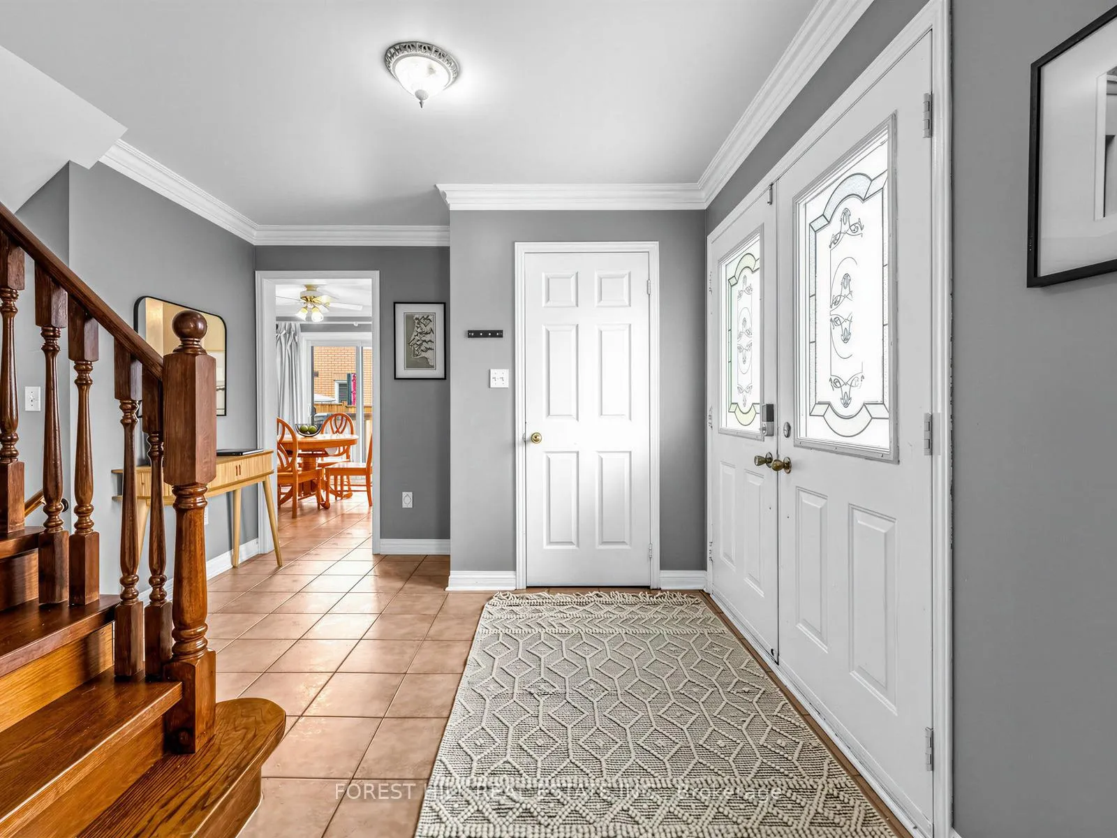Photo 2 of 5 Manitoba Place, Brampton, Sandringham-Wellington — HOMEH