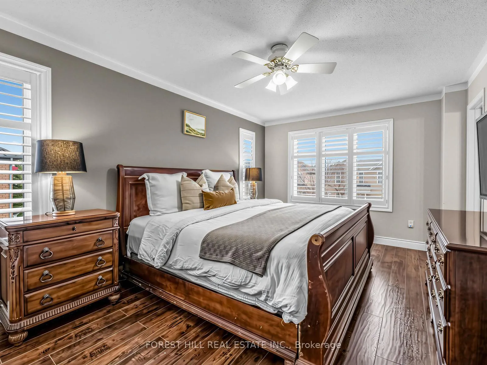 Photo 11 of 5 Manitoba Place, Brampton, Sandringham-Wellington — HOMEH