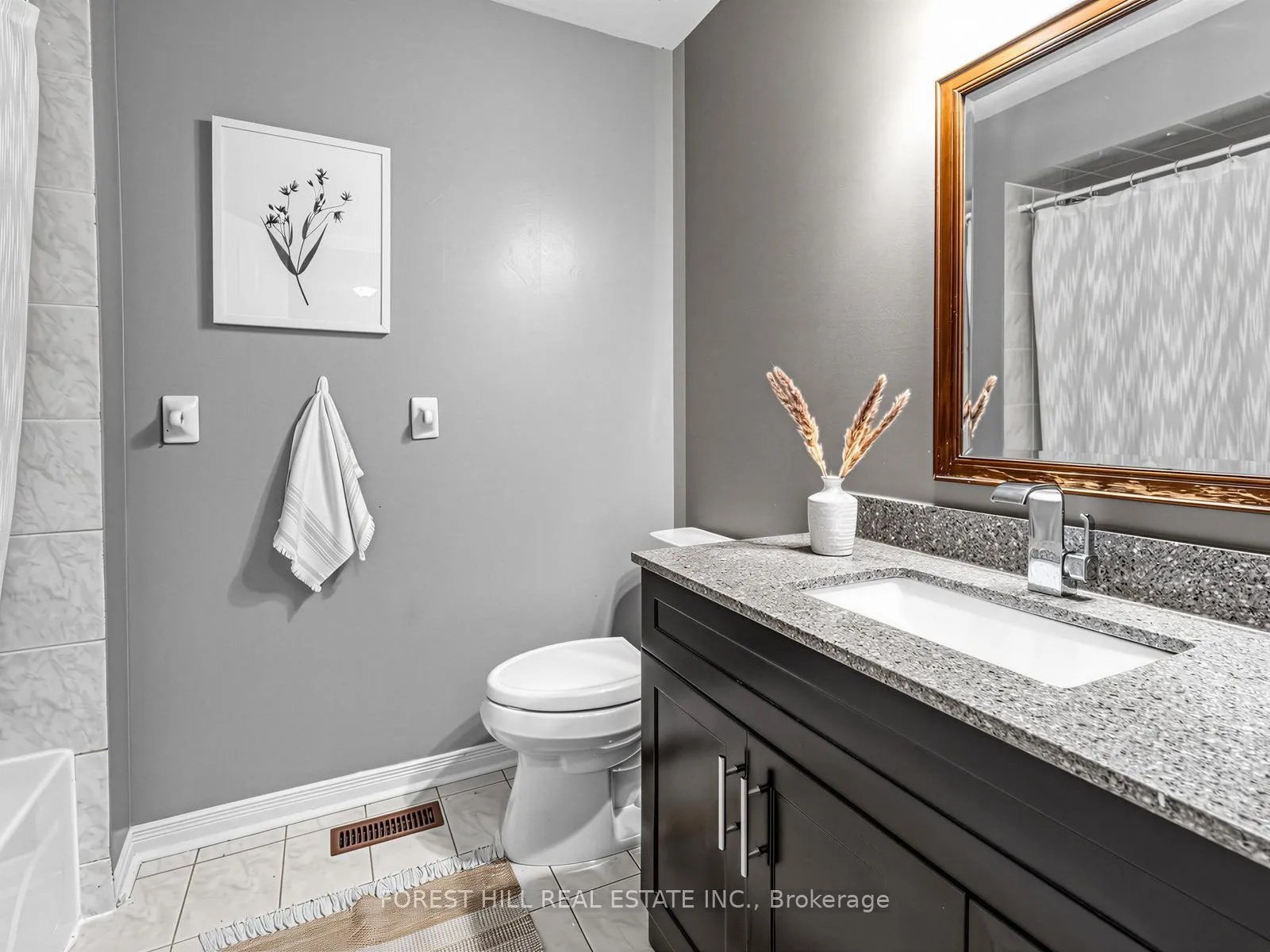 Photo 14 of 5 Manitoba Place, Brampton, Sandringham-Wellington — HOMEH
