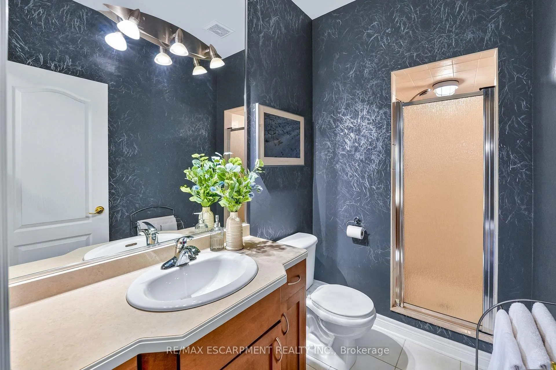 Photo 13 of Unit 16, 42 Concord Street, Pelham, Fonthill — HOMEH