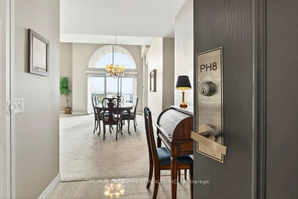 Photo 5 of Unit PH8, 2085 Amherst Heights Drive, Burlington, Brant Hills — HOMEH