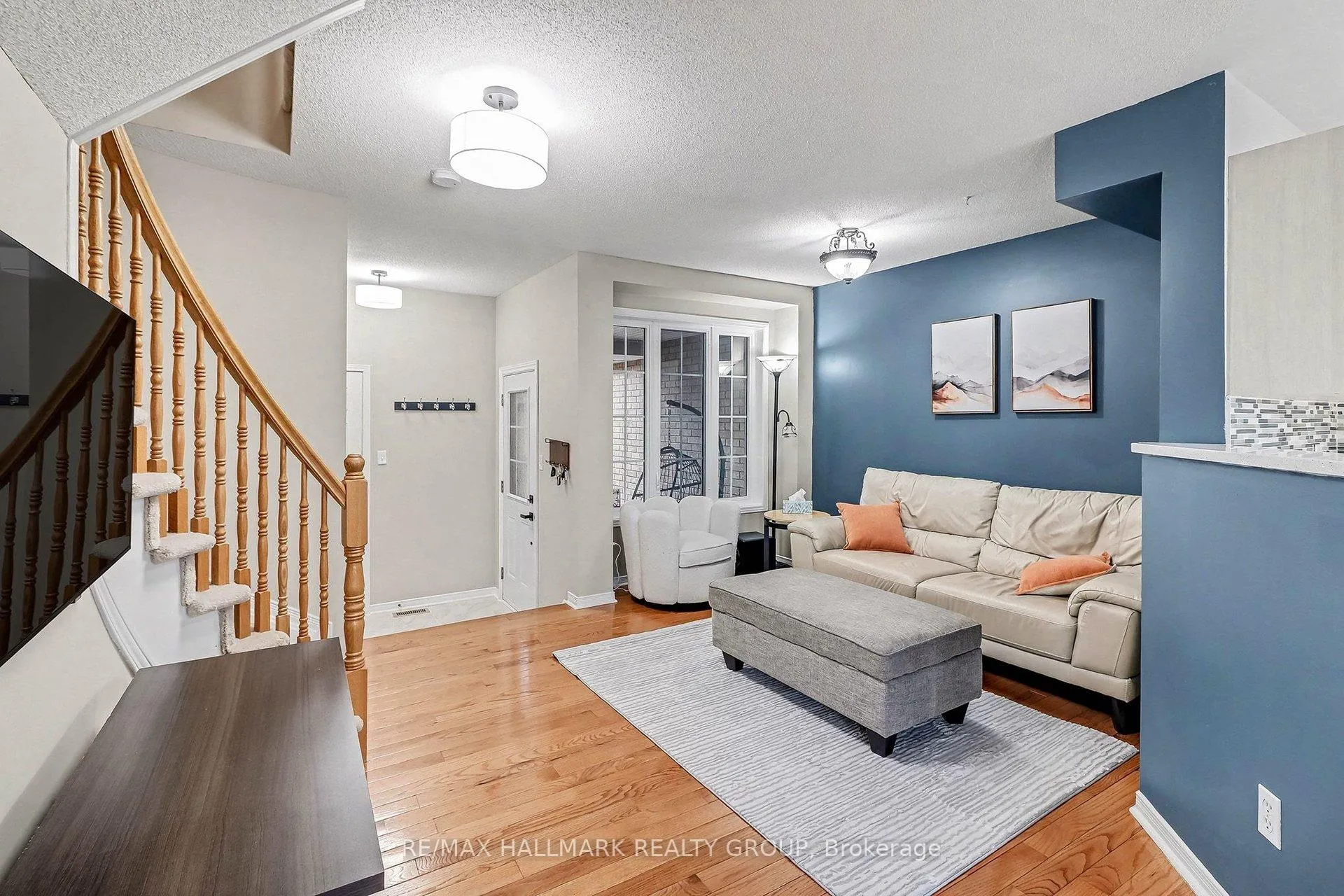 Photo 6 of 111 Ludlowe Street, Ottawa, Fallingbrook/Gardenway South — HOMEH